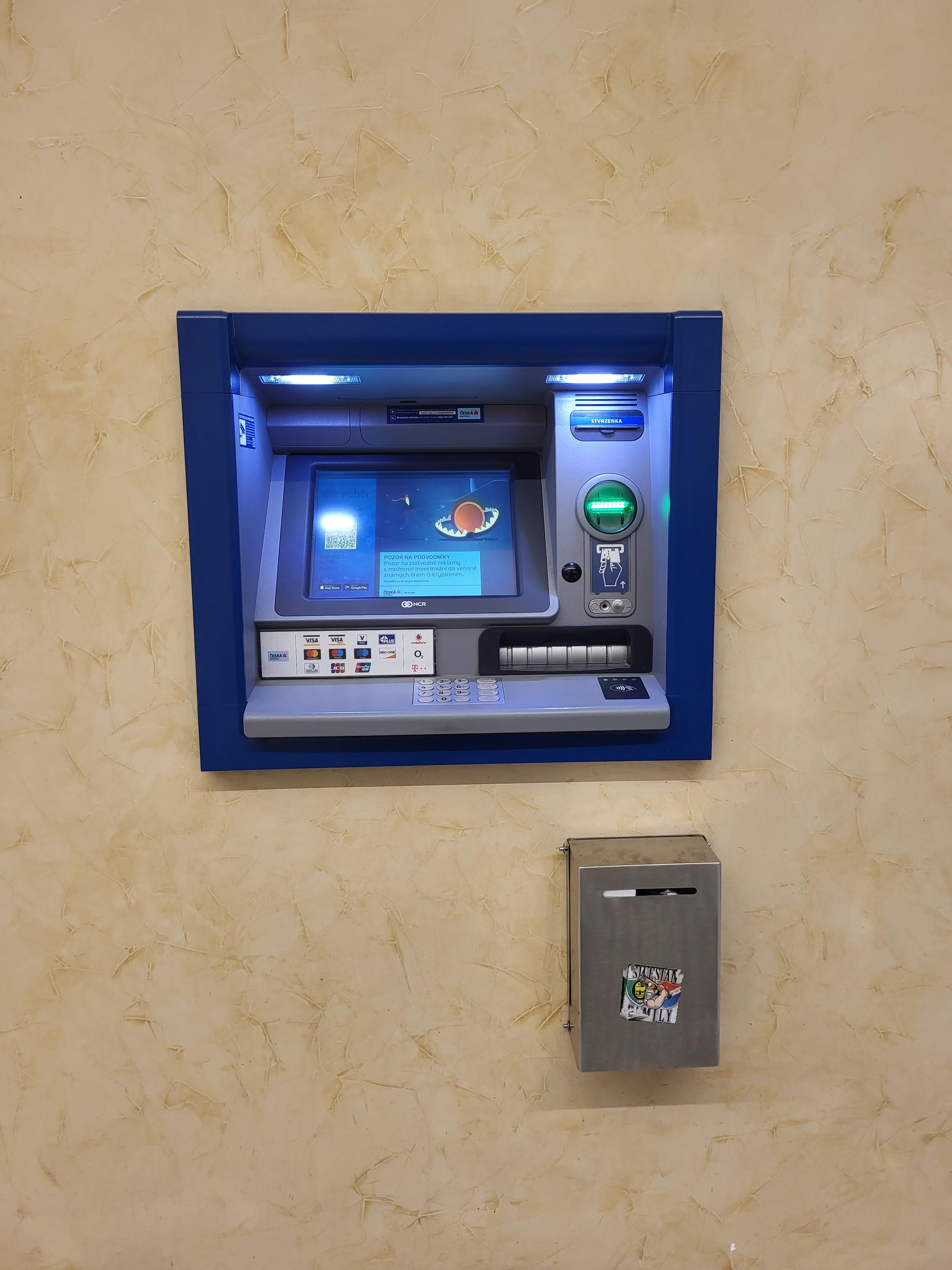 Bankomat České spořitelny foto 3