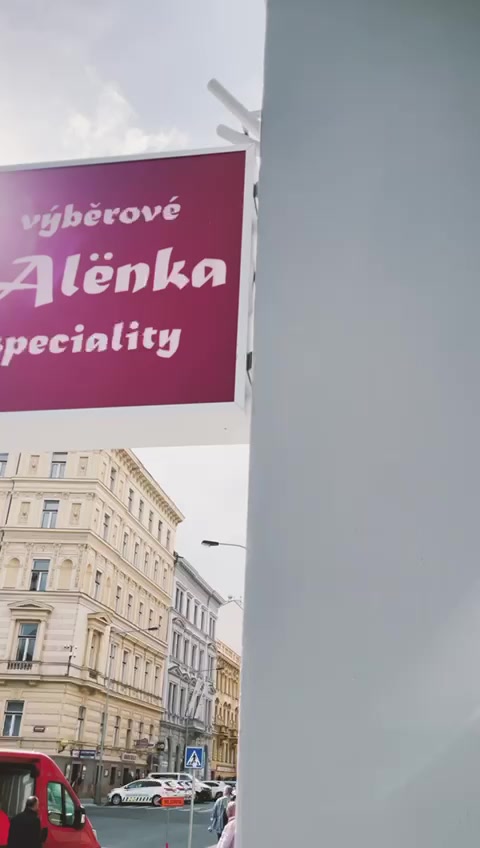 Alenka - výběrové speciality foto 2 (náhled videa)