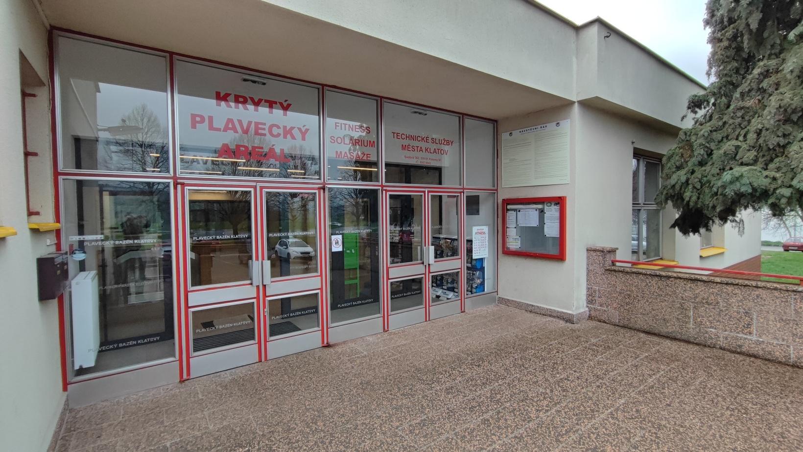 Krytý plavecký areál Klatovy foto 3