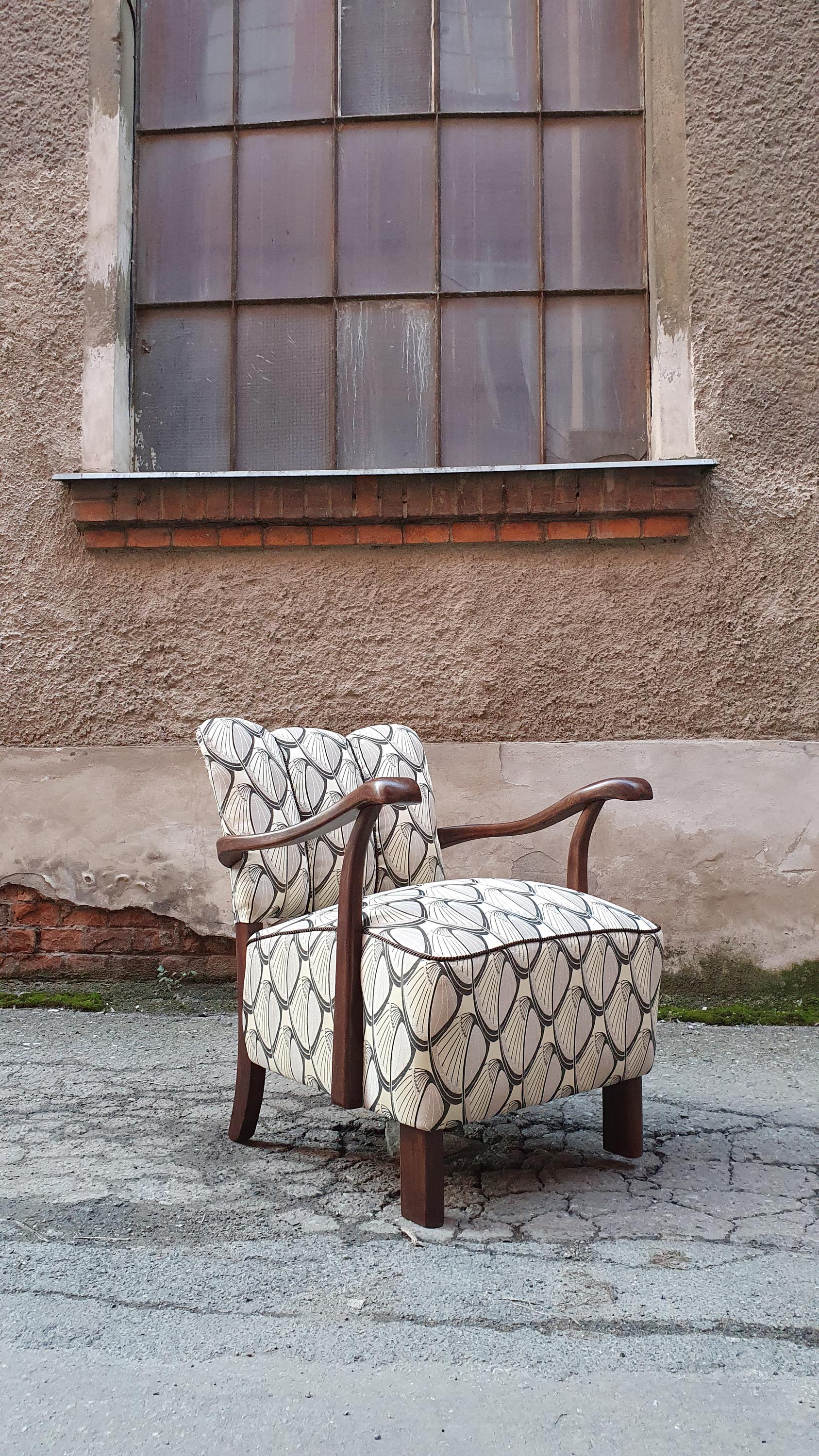 retro sitting foto 2