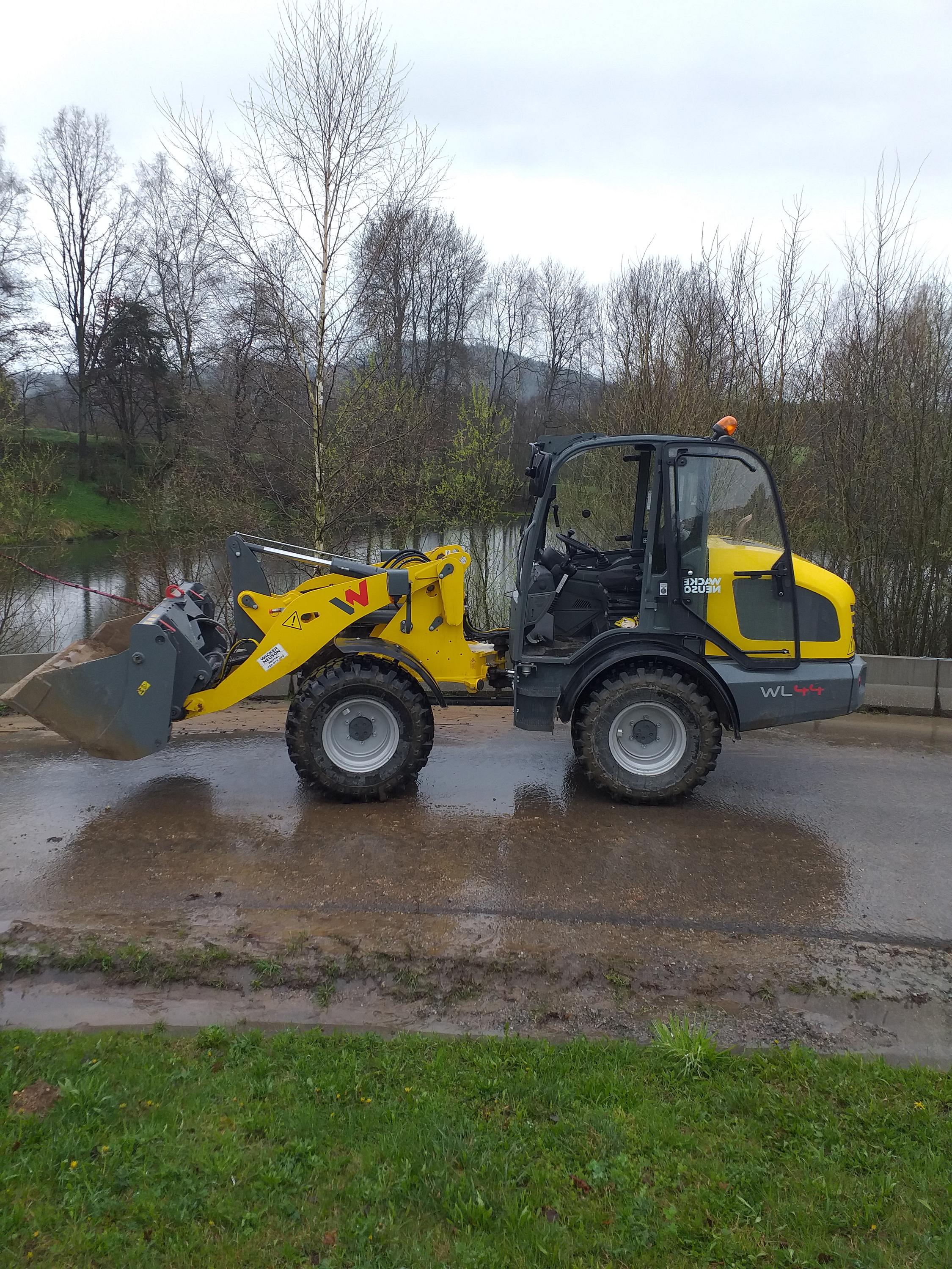 Zemní práce - Autodoprava  - Jan Ferenčík foto 3