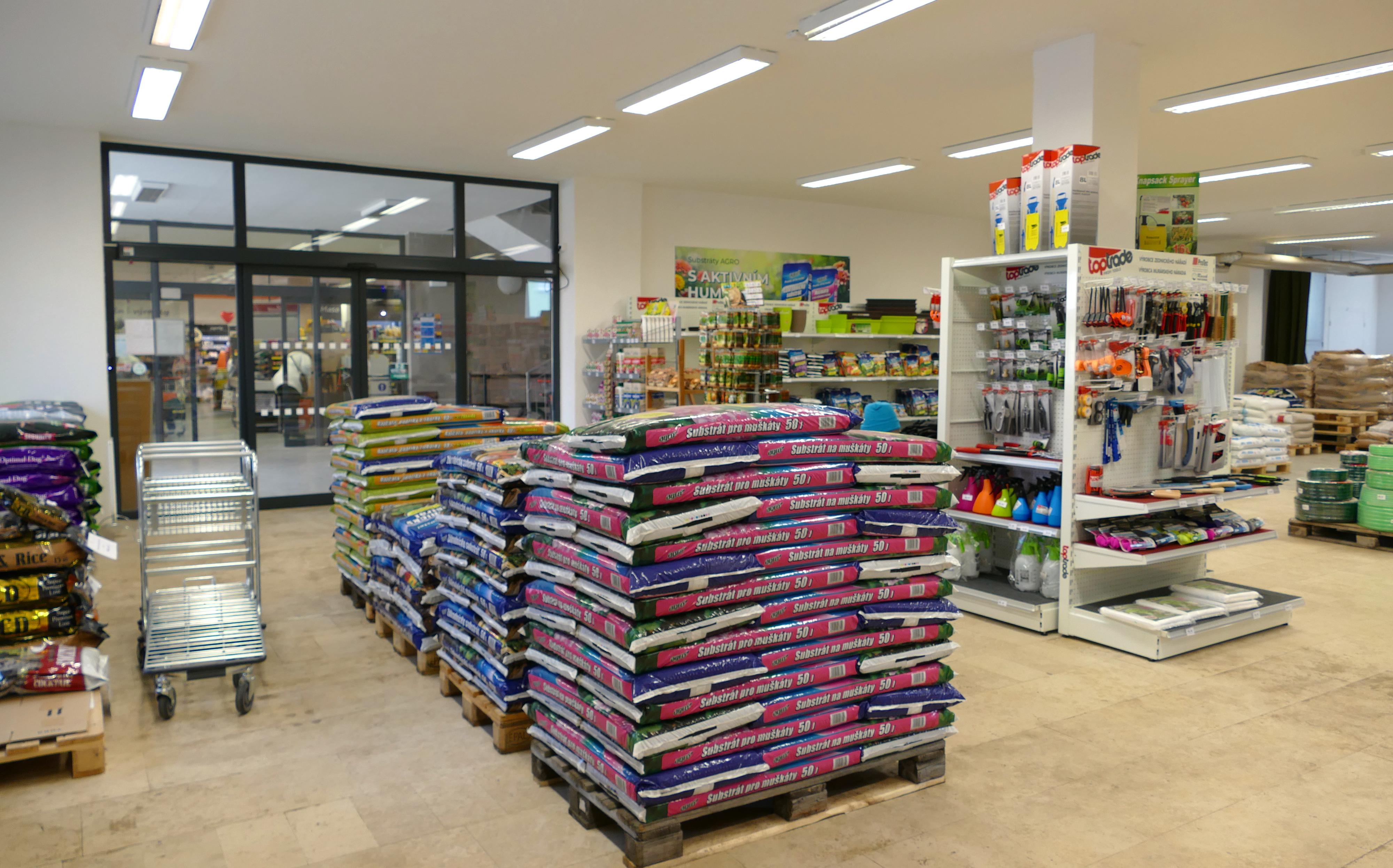 MJM agro, a. s. - prodejna krmiv foto 2