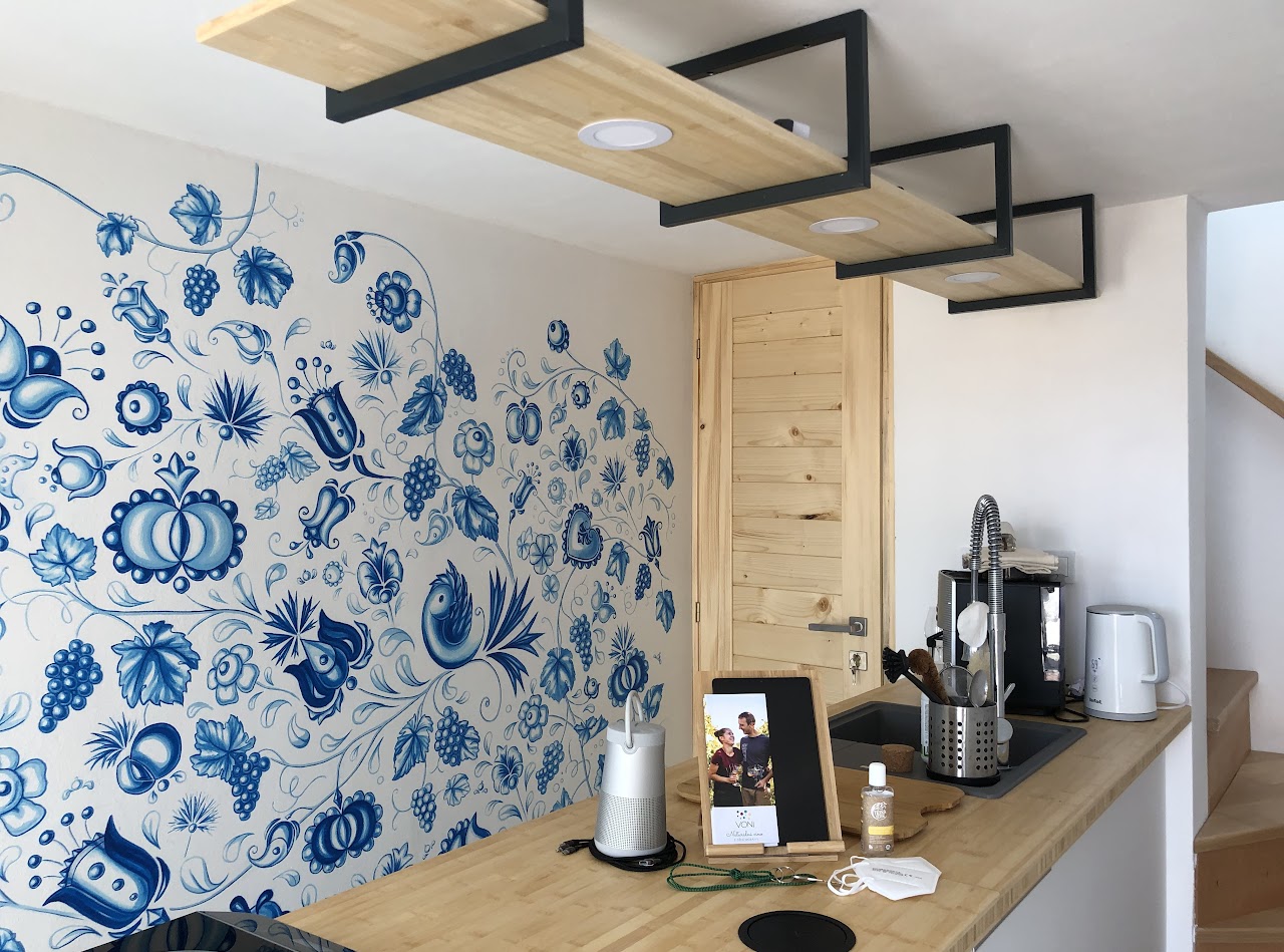 VONI - vinařství & zážitkové ubytování foto 2