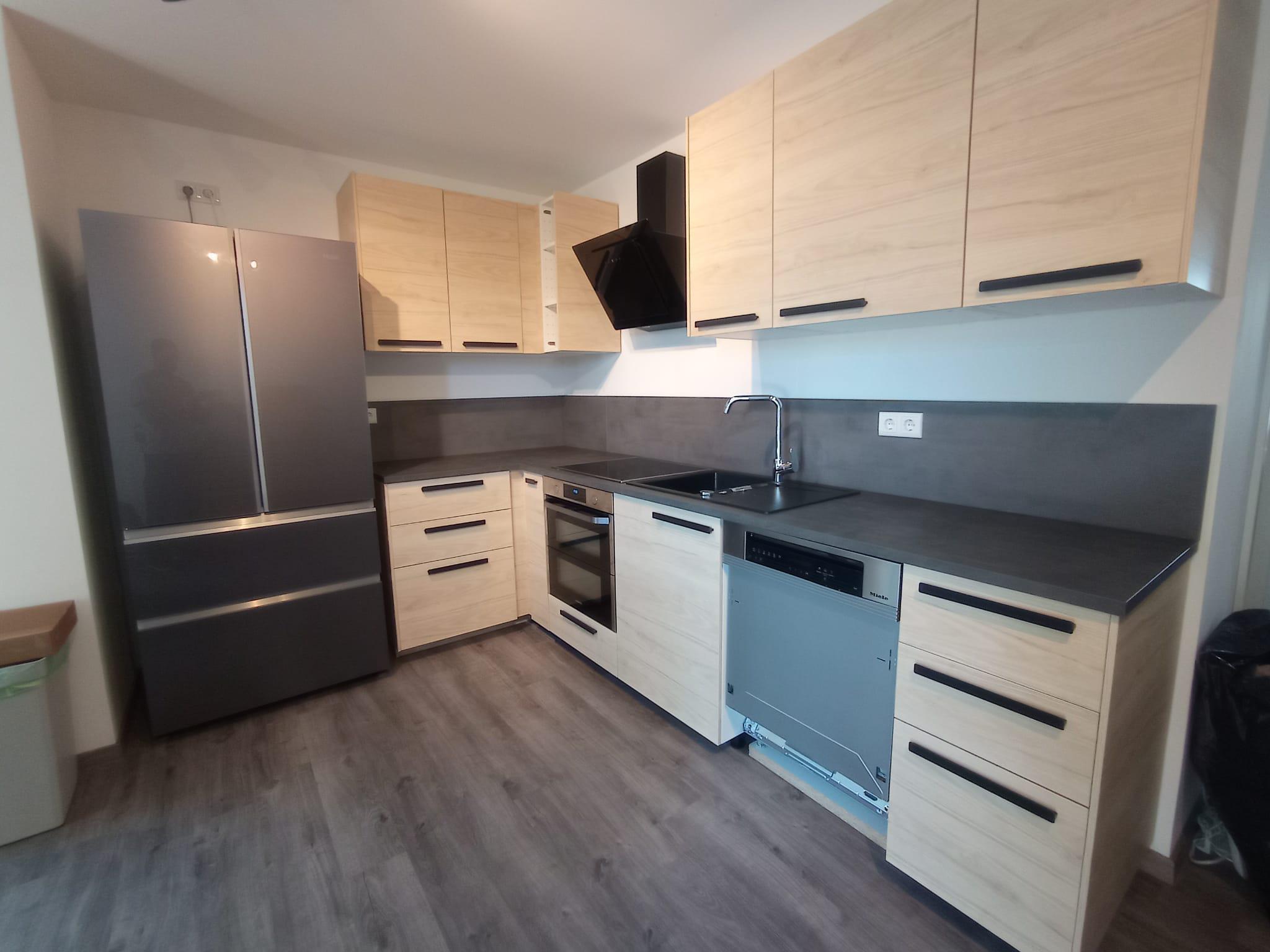 Ralistic idea s.r.o - Montáž kuchyně foto 3