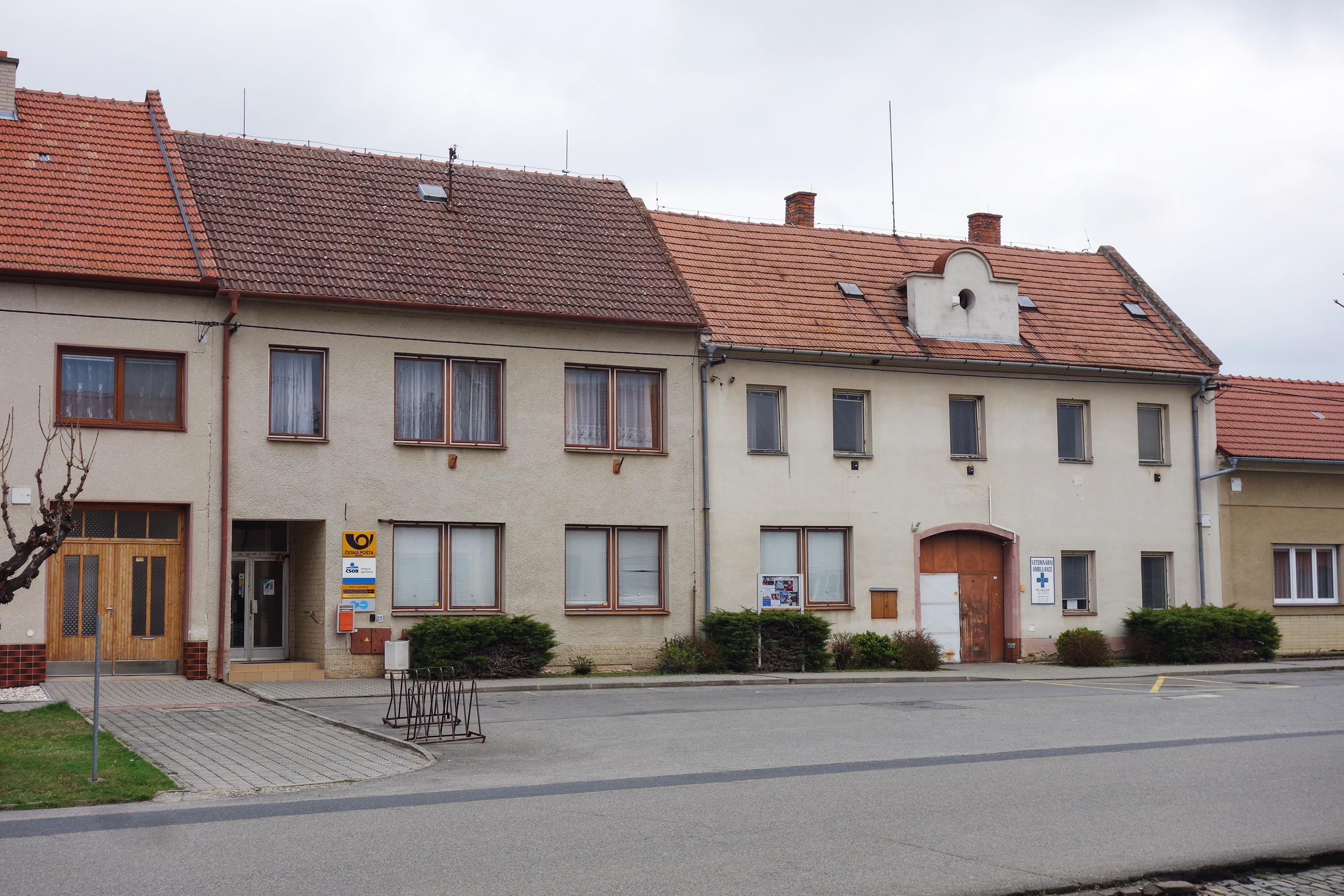 Pošta Uherský Ostroh foto 2