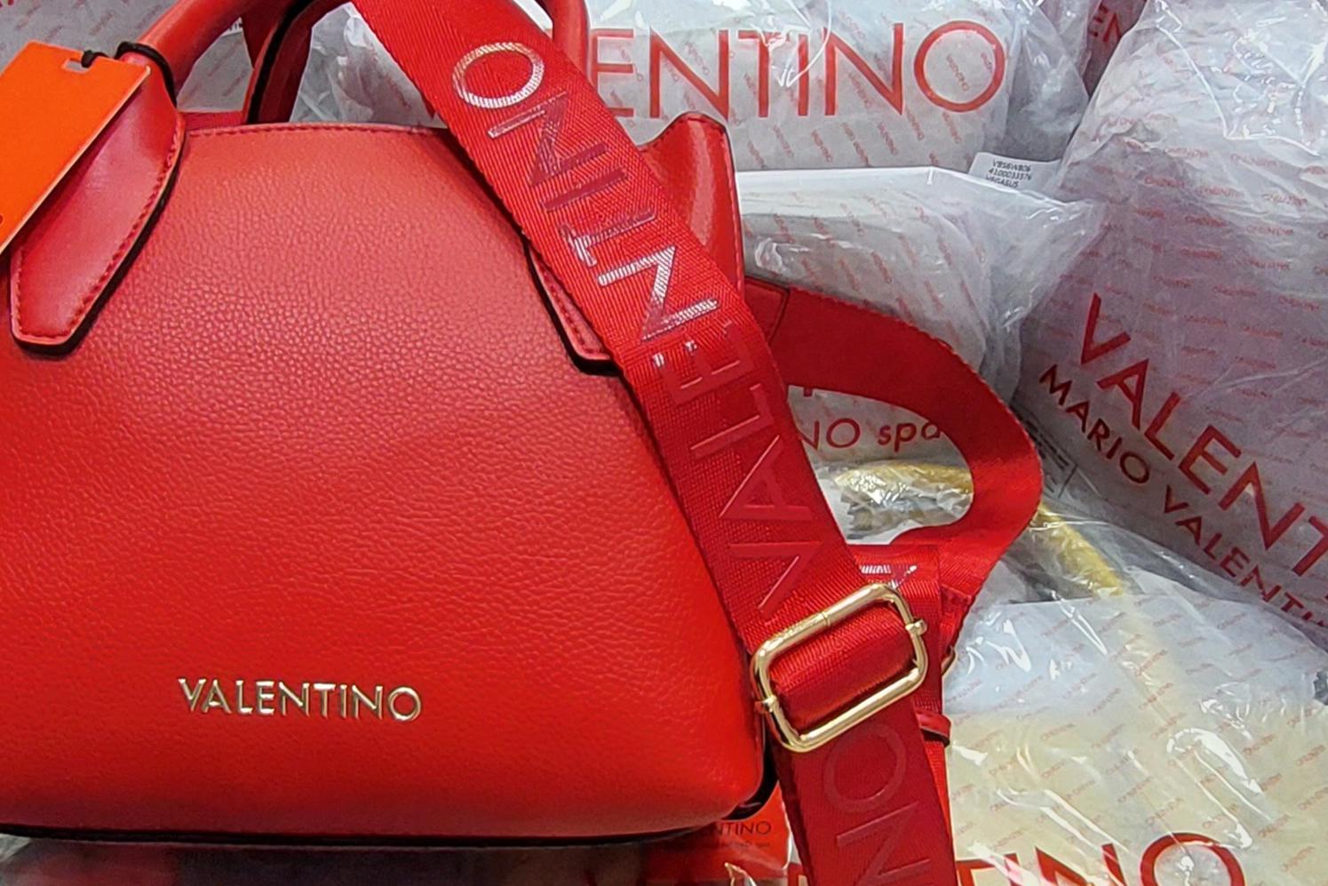 VALENTINO na LuxuryFashionOutlet.eu