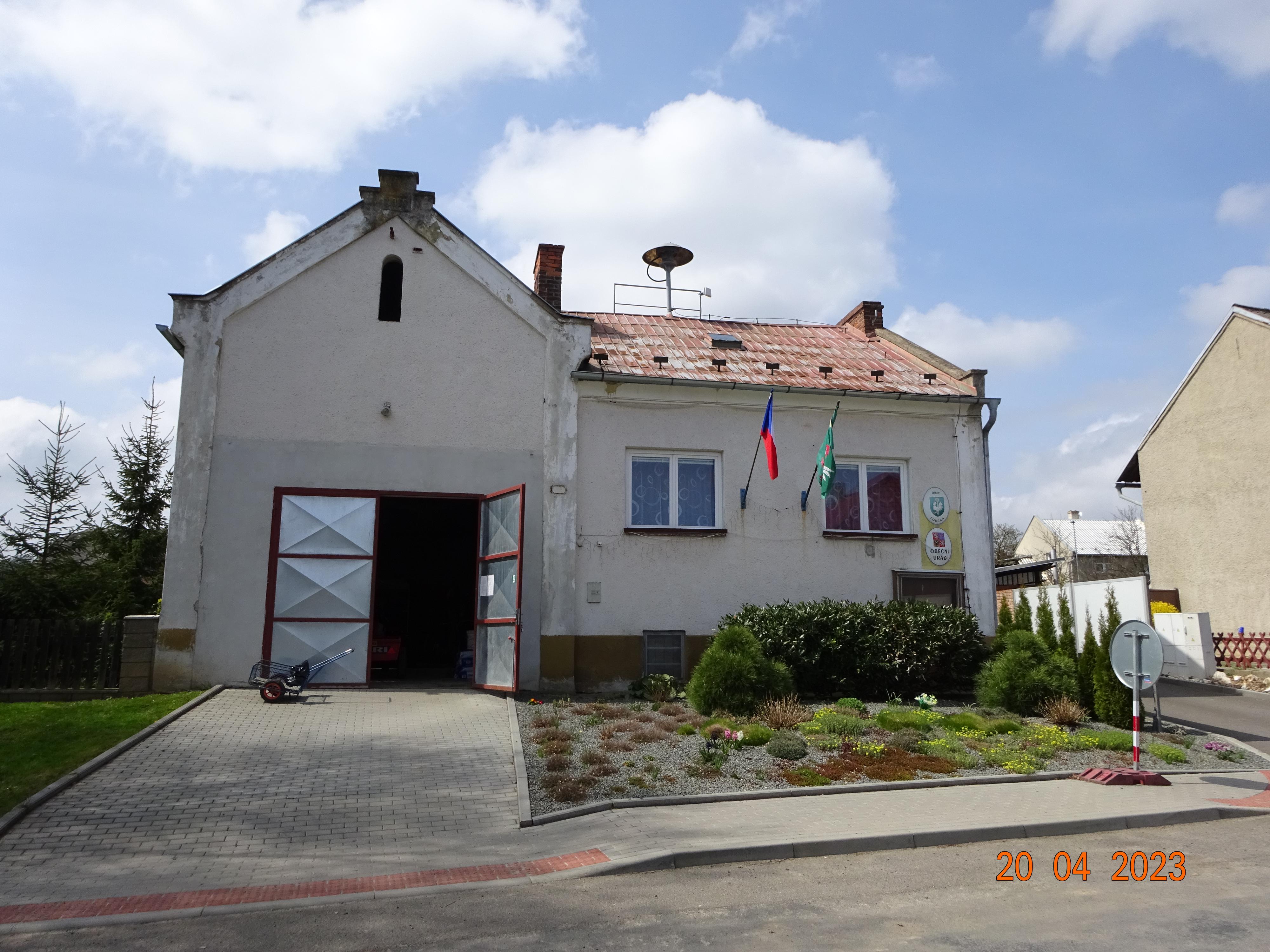 Loučka - obecní úřad foto 2