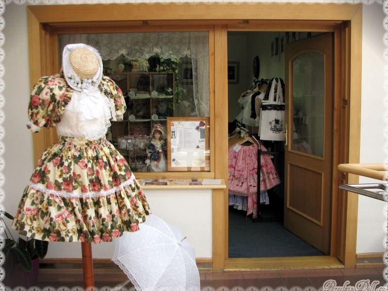Porcelain Doll foto 2