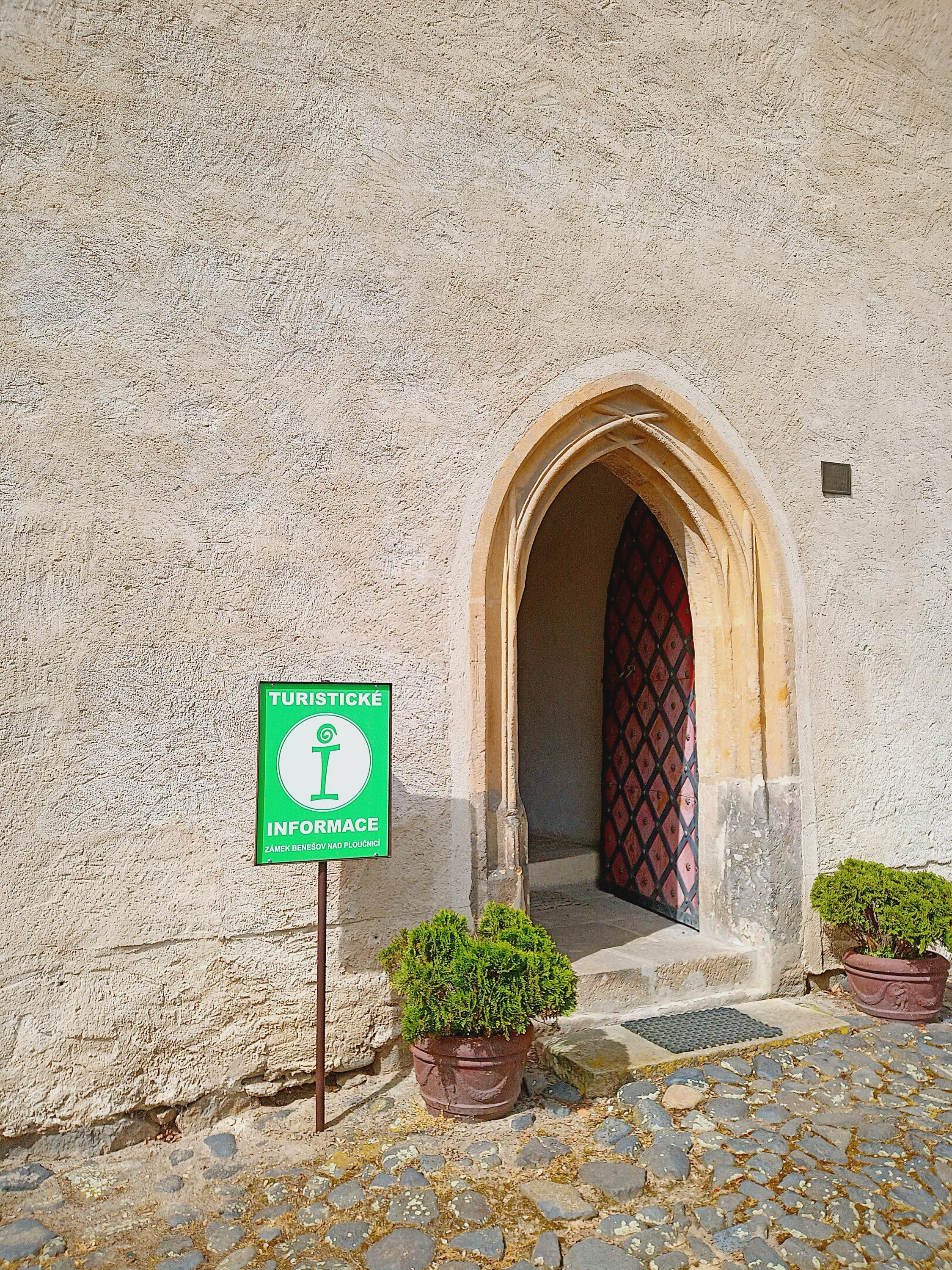 Infocentrum Zámek Benešov nad Ploučnicí foto 3