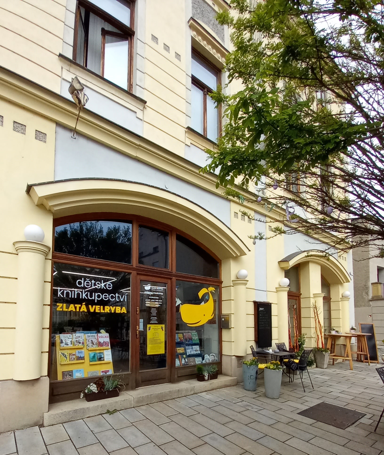 Dětské knihkupectví Zlatá velryba foto 3