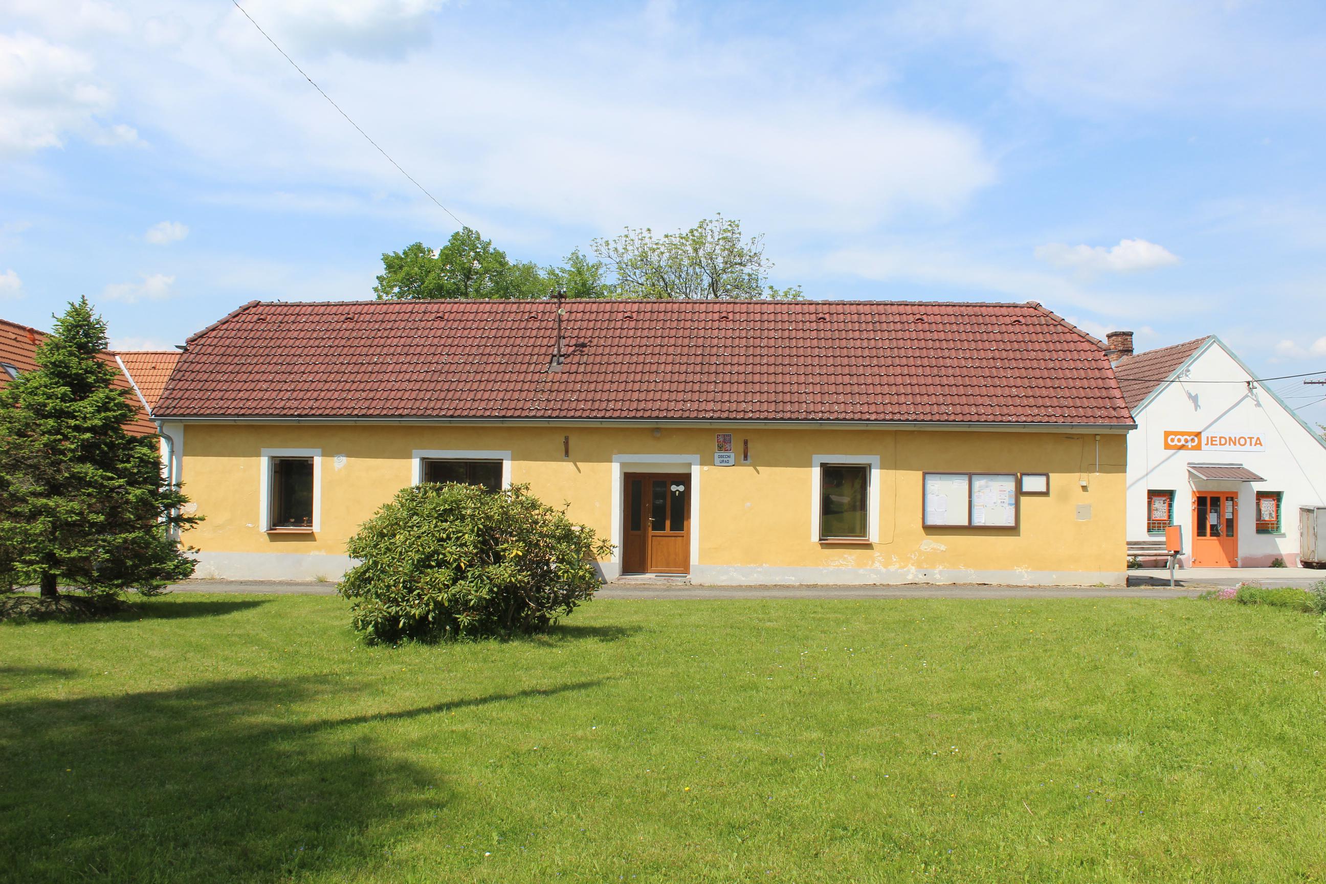 Frahelž - obecní úřad foto 3
