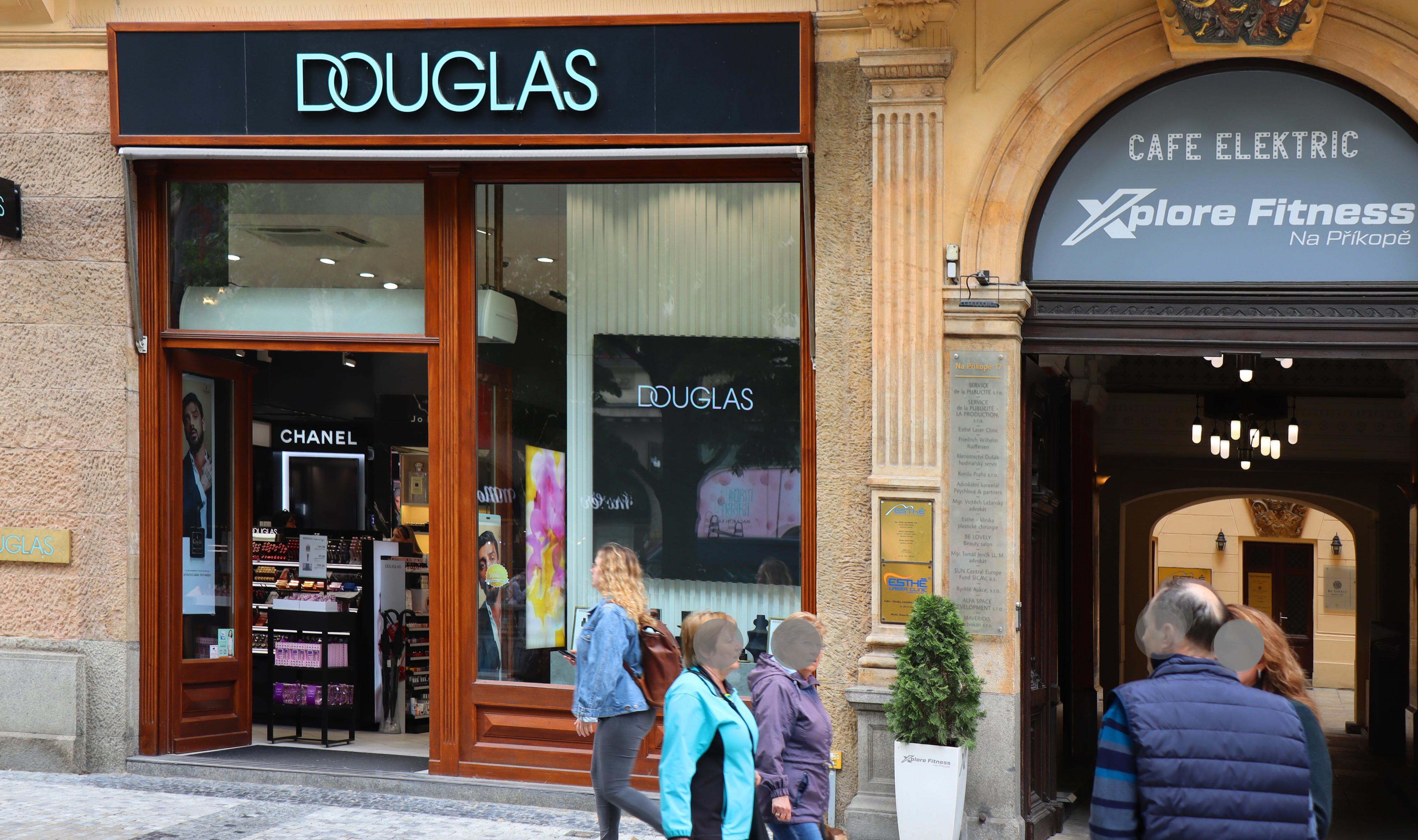 Parfumerie Douglas foto 5