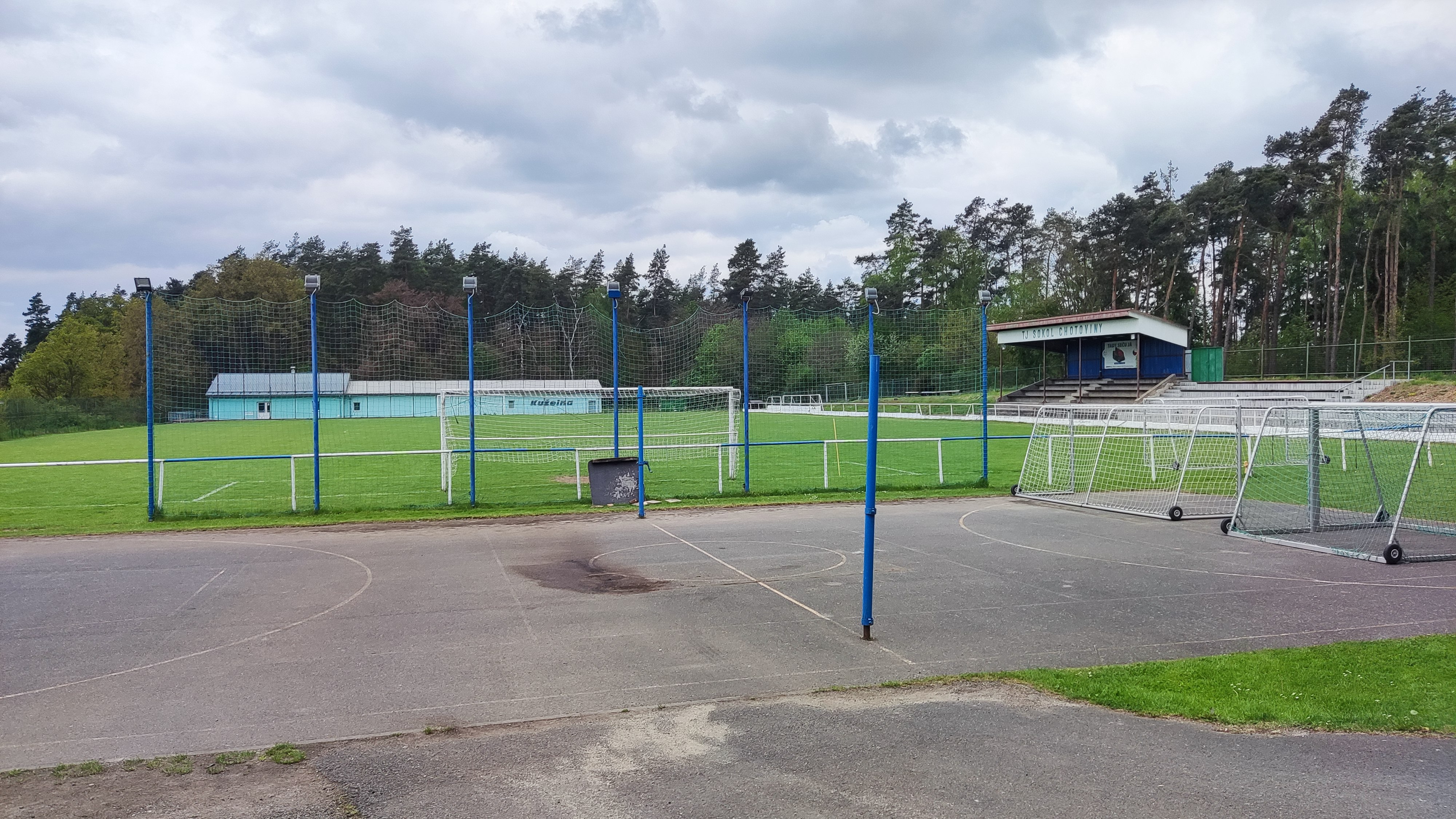 Fotbalové hřiště Lipová foto 1