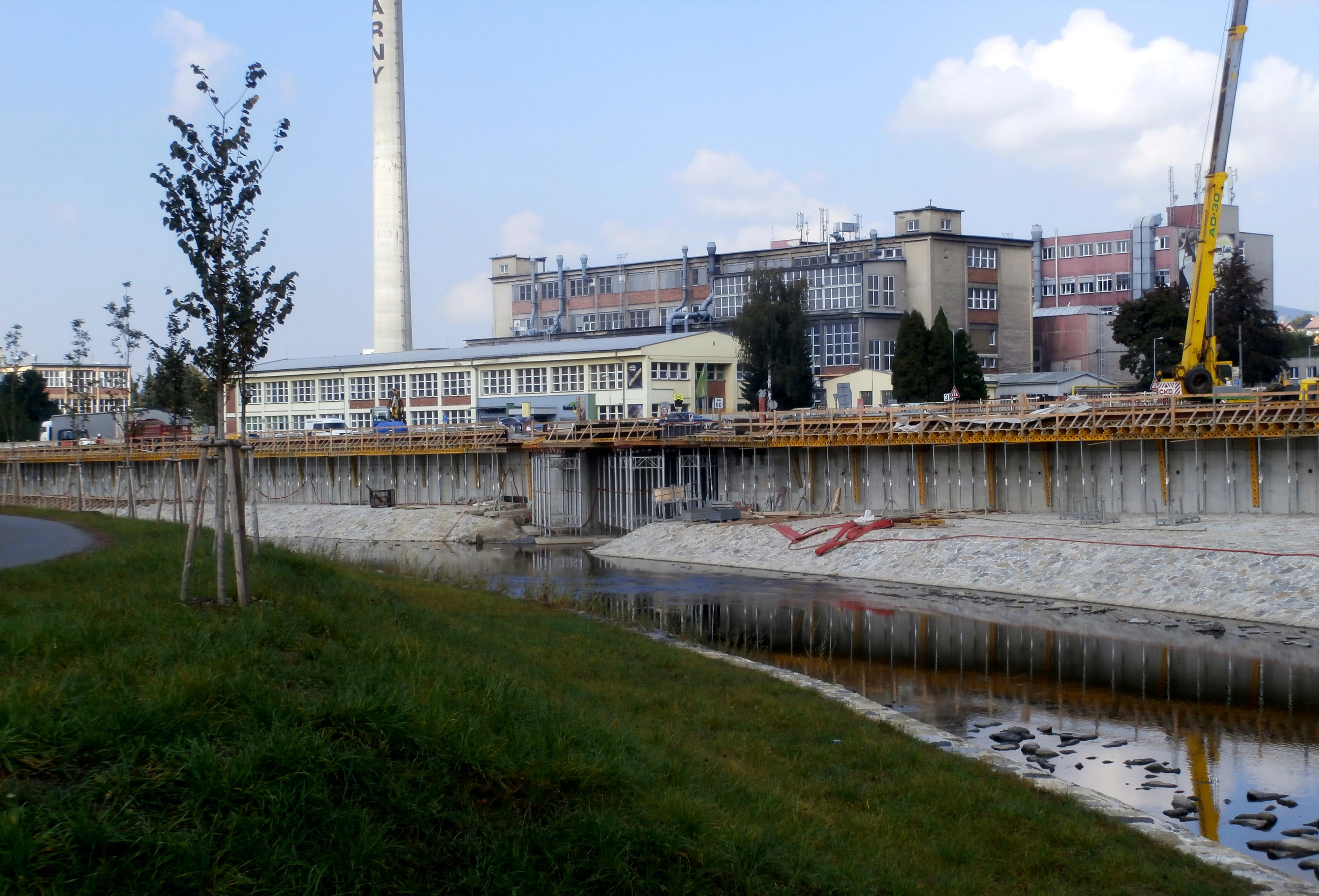 Gumárny Zubří, akciová společnost foto 3