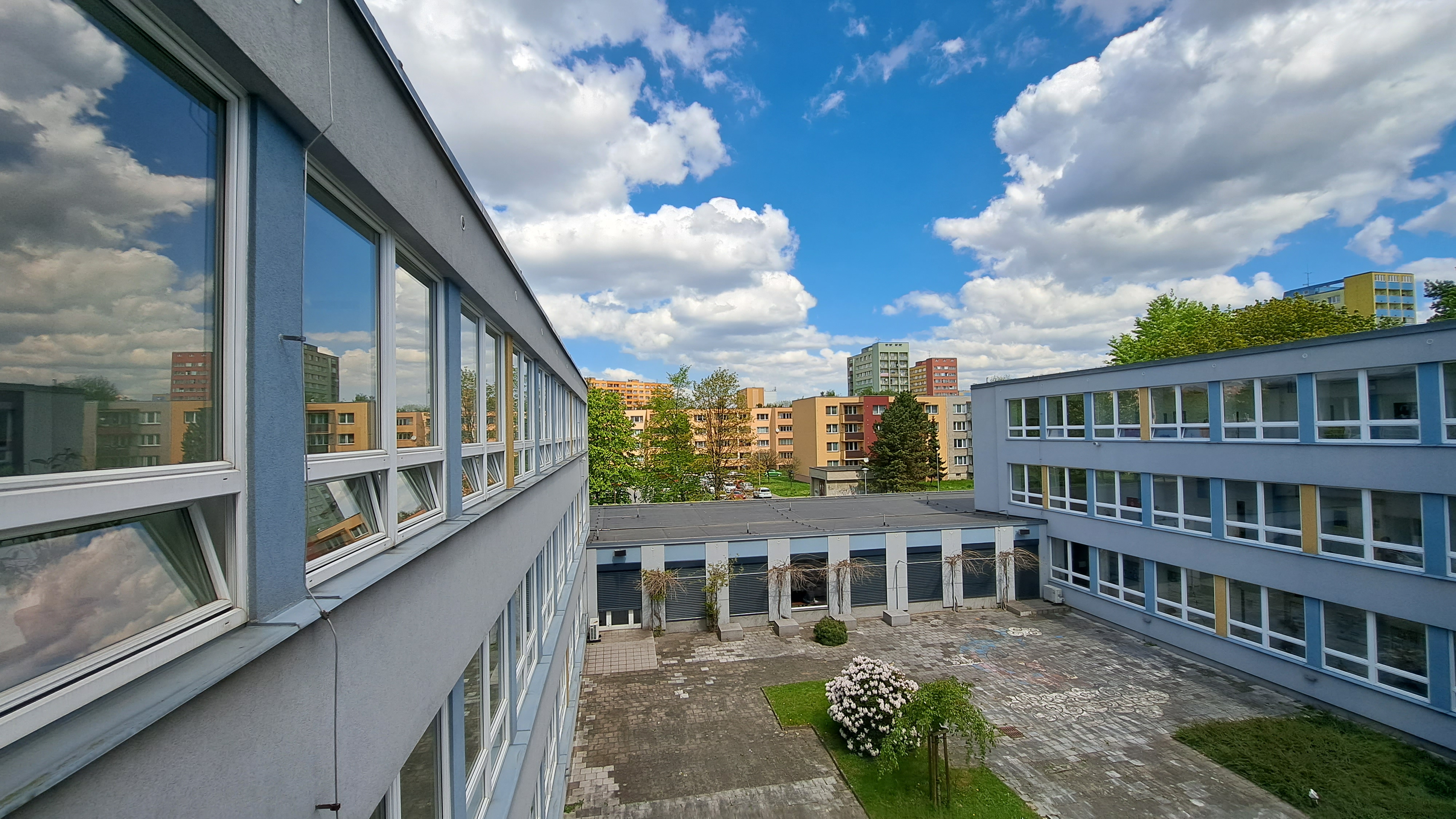 Gymnázium Ostrava-Hrabůvka foto 3
