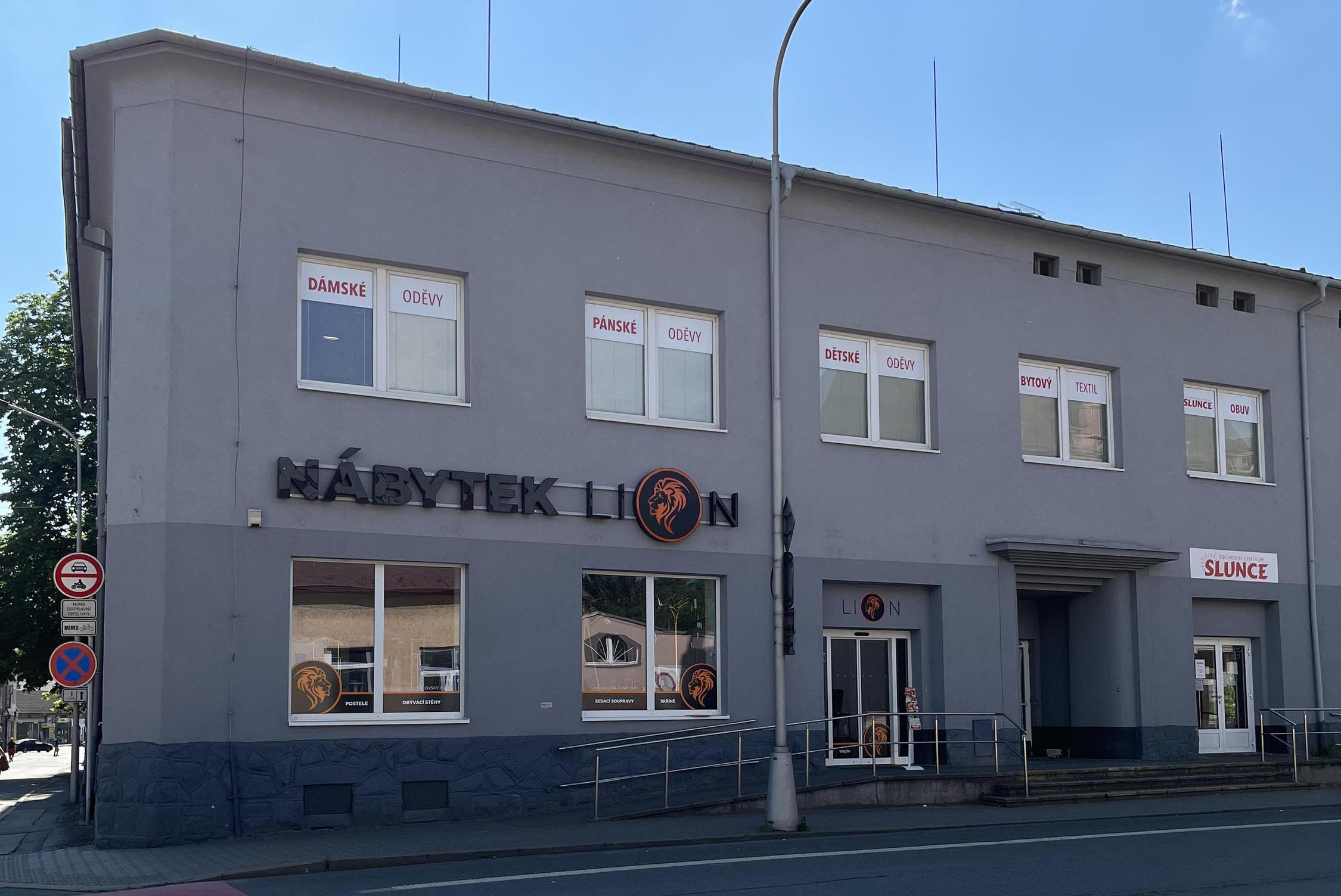 Nábytek Lion foto 1