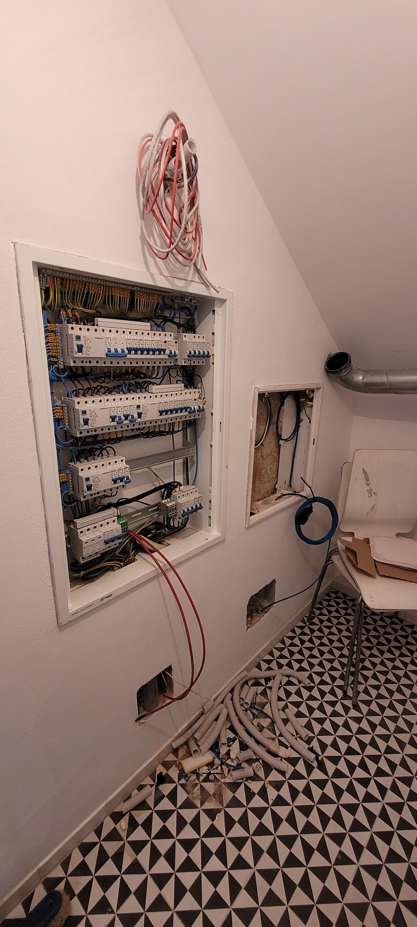 Elektroinstalace Krupa ml. foto 2