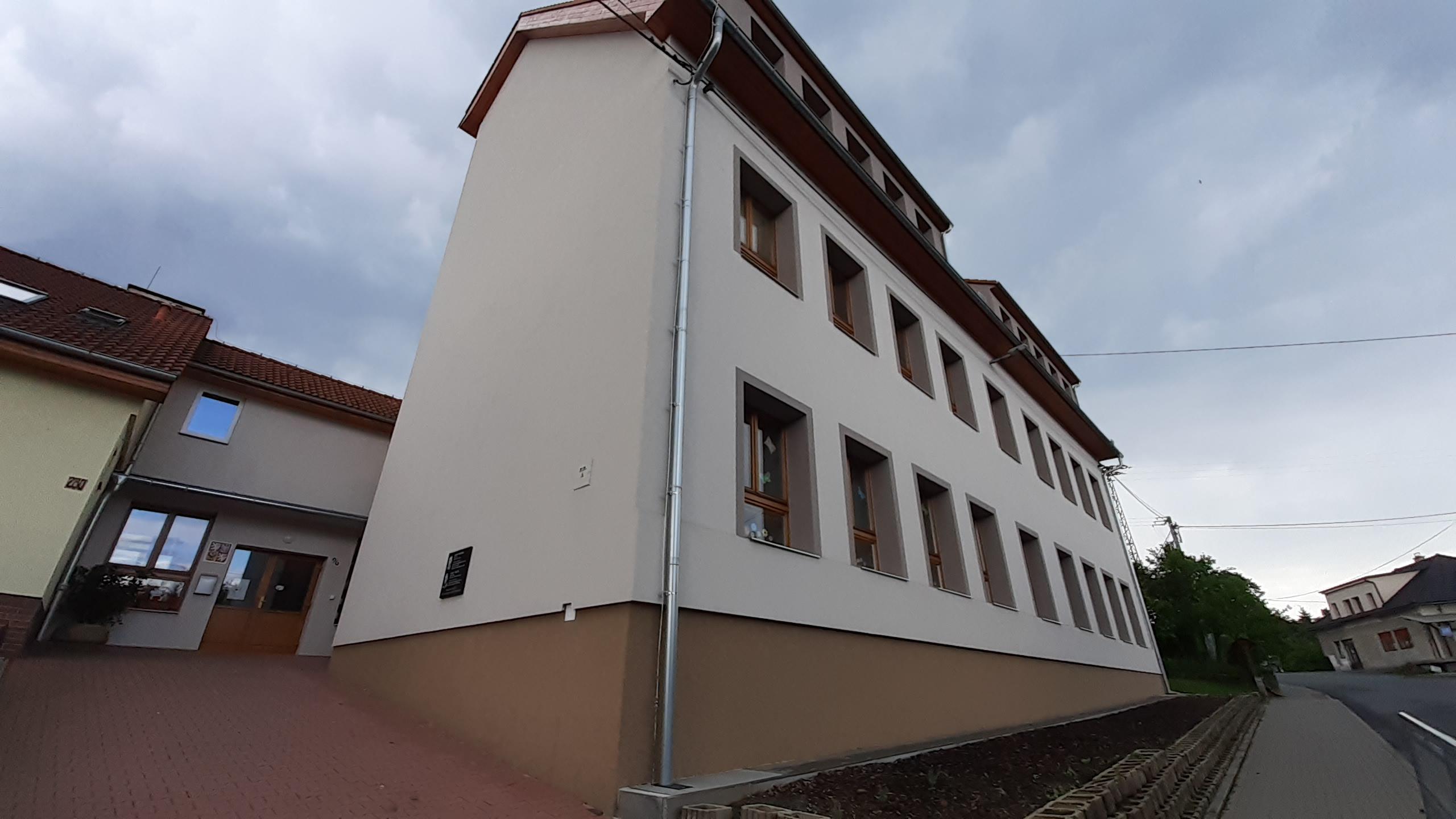 Základní škola a Mateřská škola Lačnov, okres Vsetín foto 4