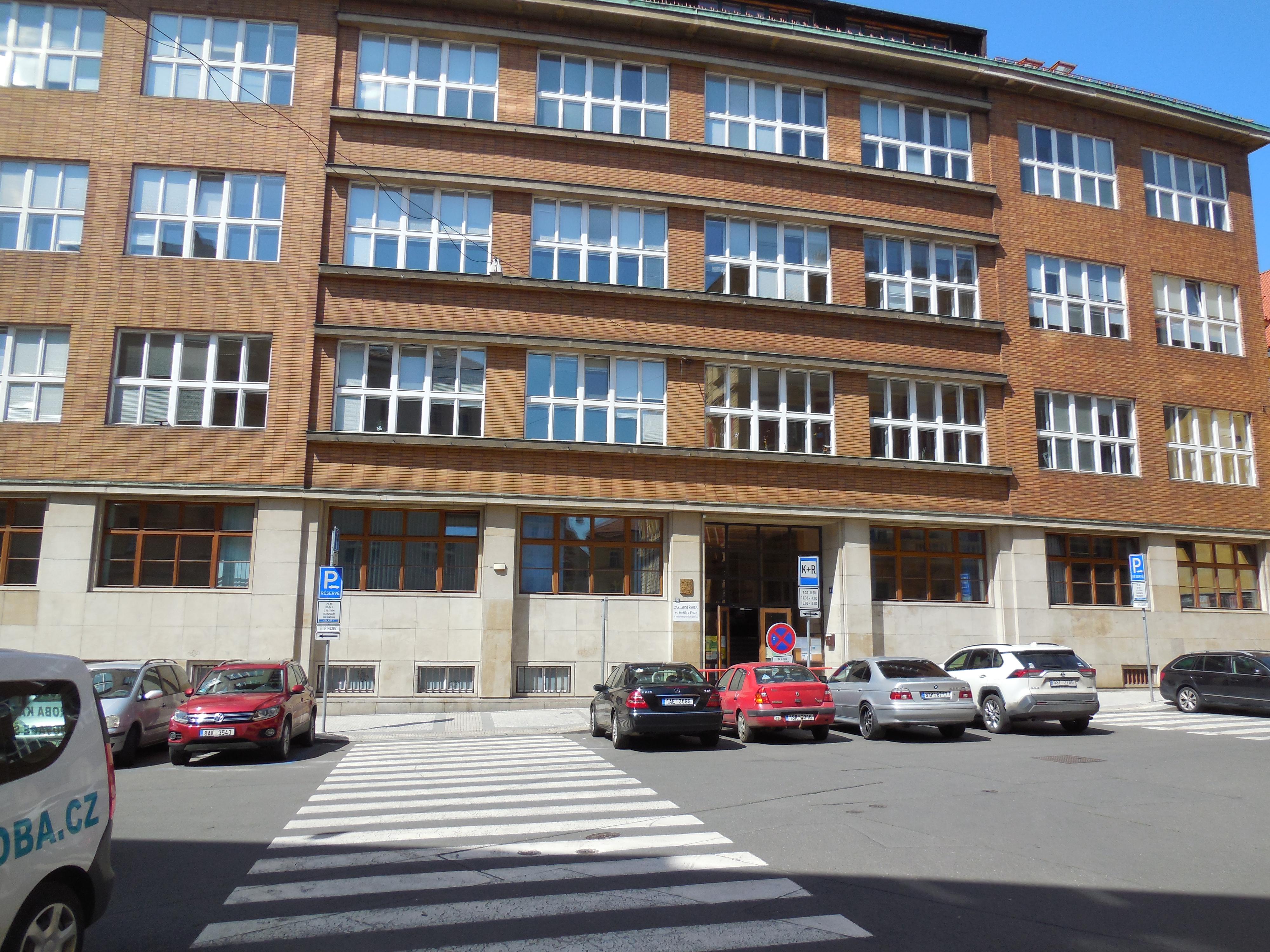 ZŠ sv. Voršily, Praha 1 foto 3