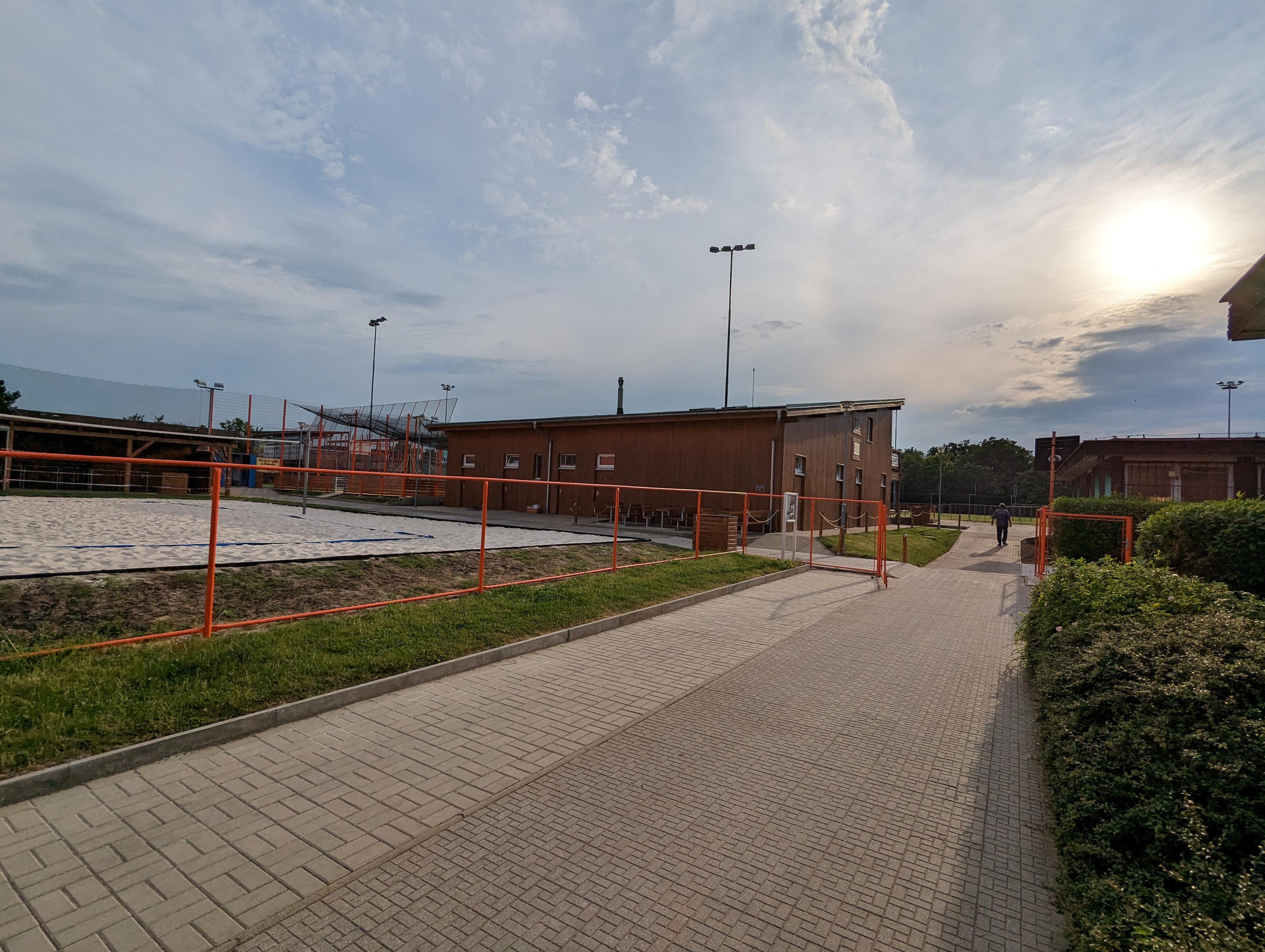 ZŠ a MŠ Praha 8, Dolákova foto 3