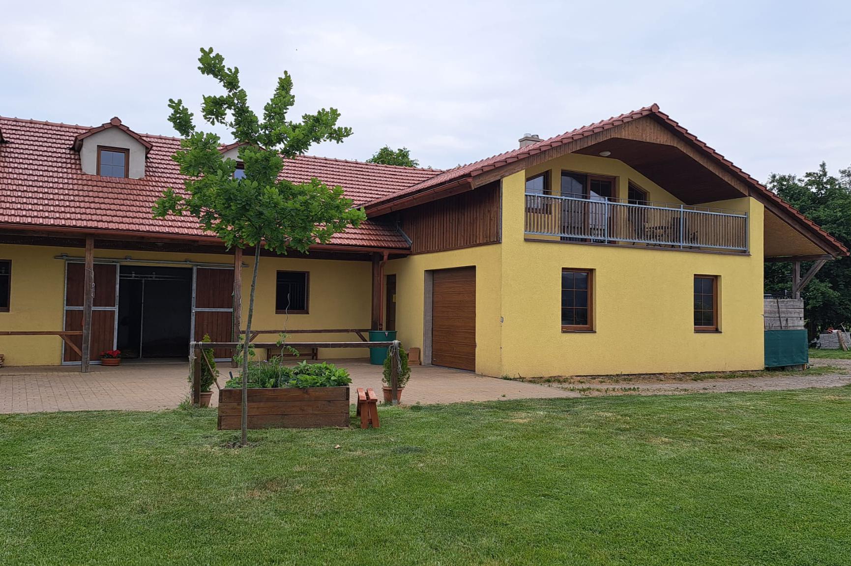 APARTMAN FARMA HRADEC