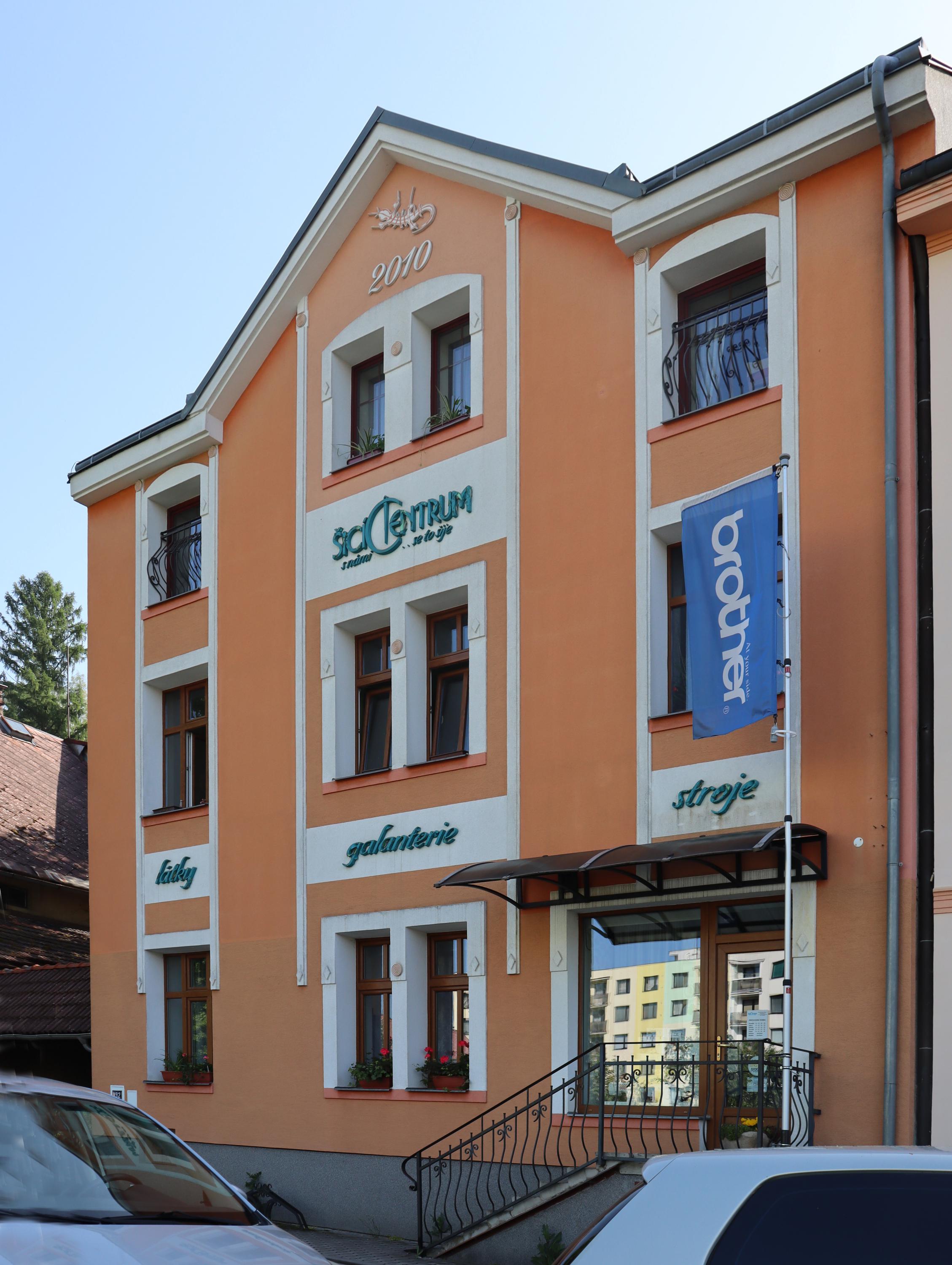 ŠICÍ A PLETACÍ STROJE, spol. s r.o. foto 3