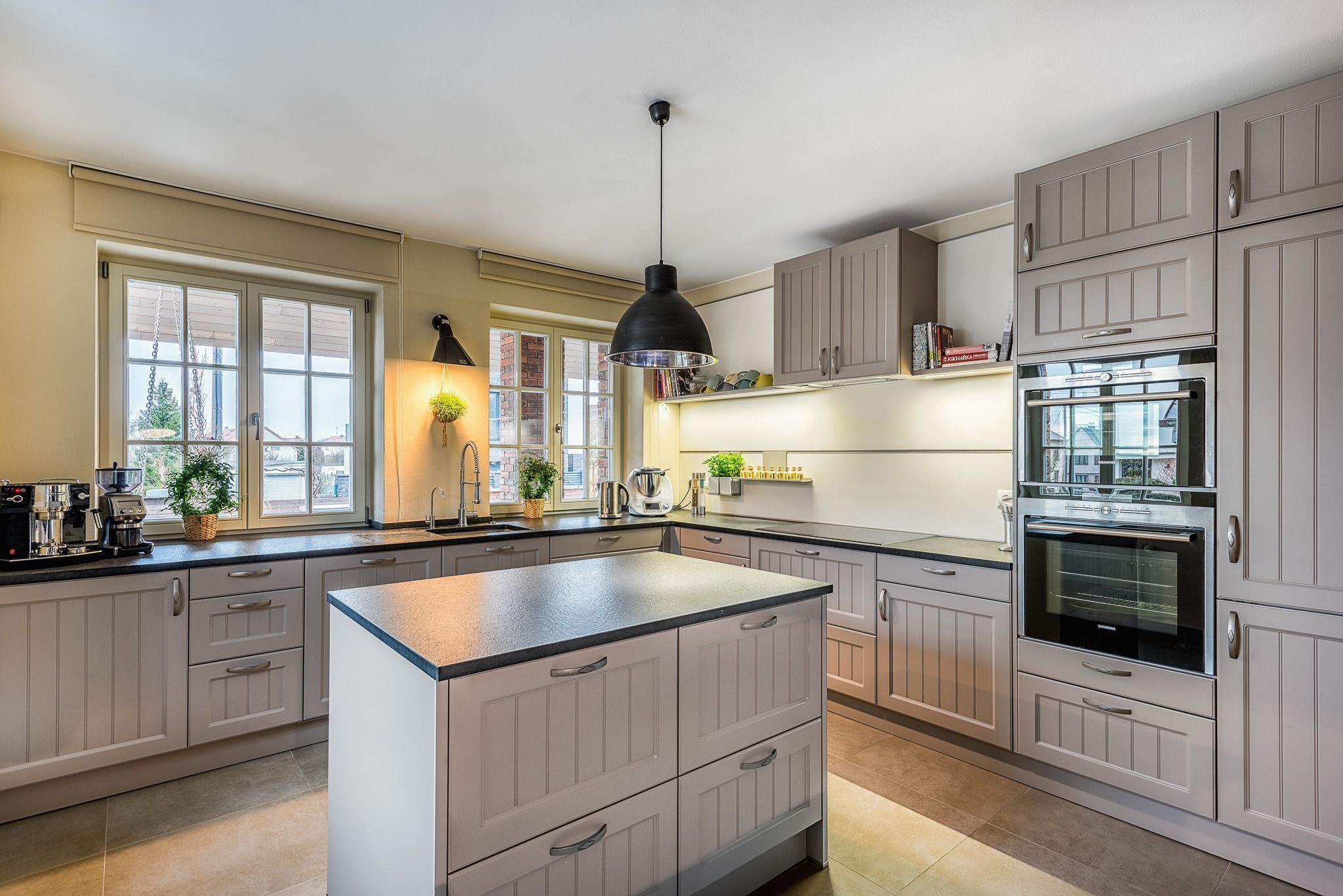 KUCHYNĚ & INTERIÉRY SOUKUP foto 2