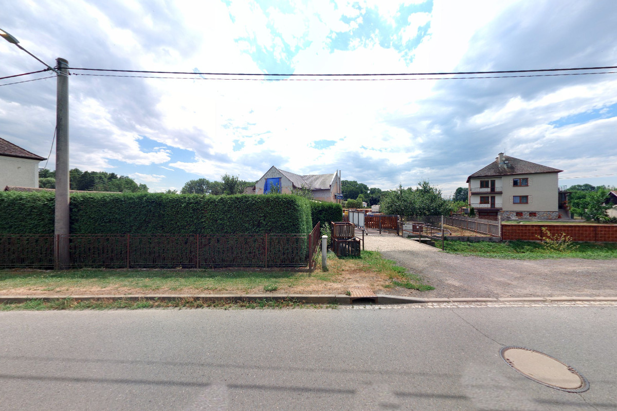 PĚSTITELSKÁ PÁLENICE KOUŘIL, s.r.o.