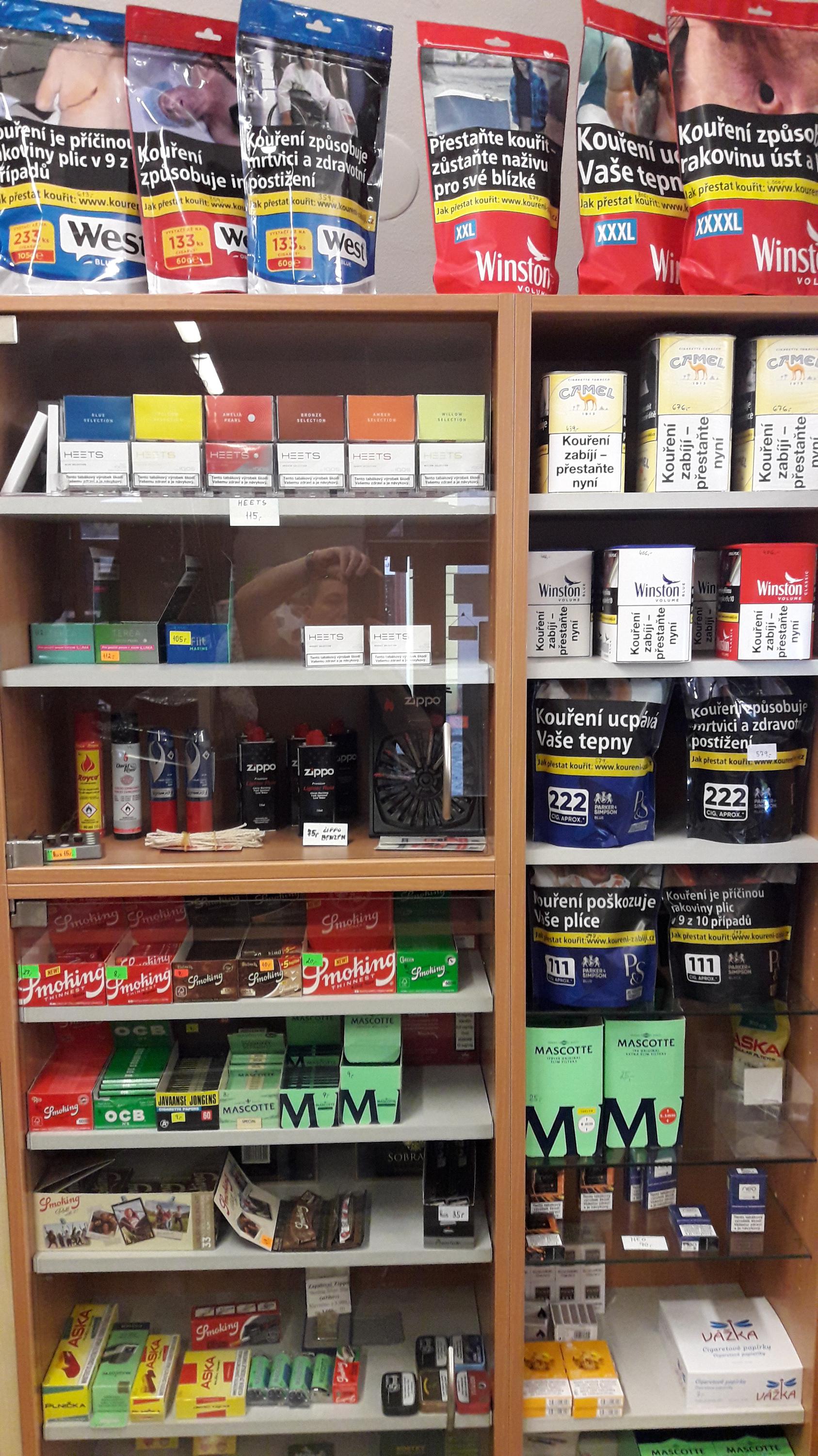 Miloš Drabina - Tabák -Hračky- Ryby - Outdoor foto 4