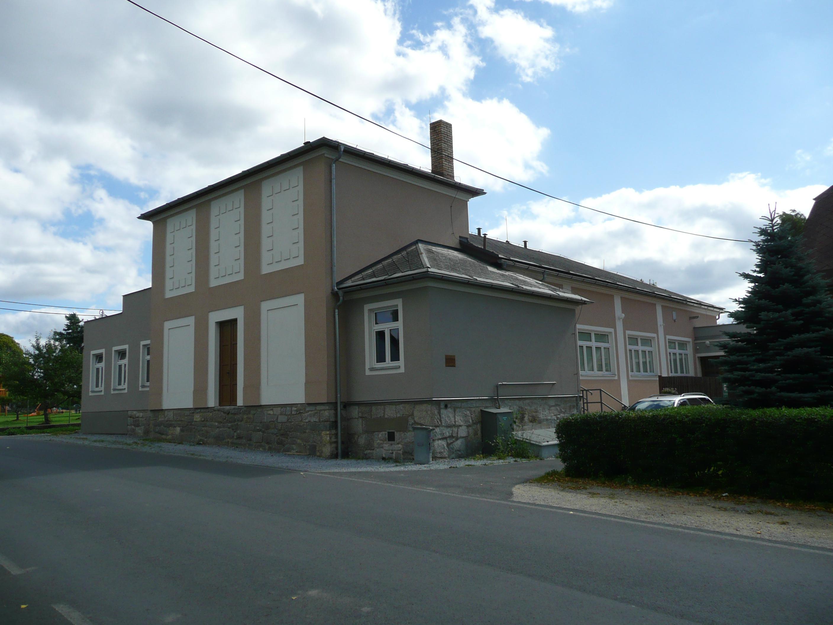 Obec Písečná - Kulturní dům