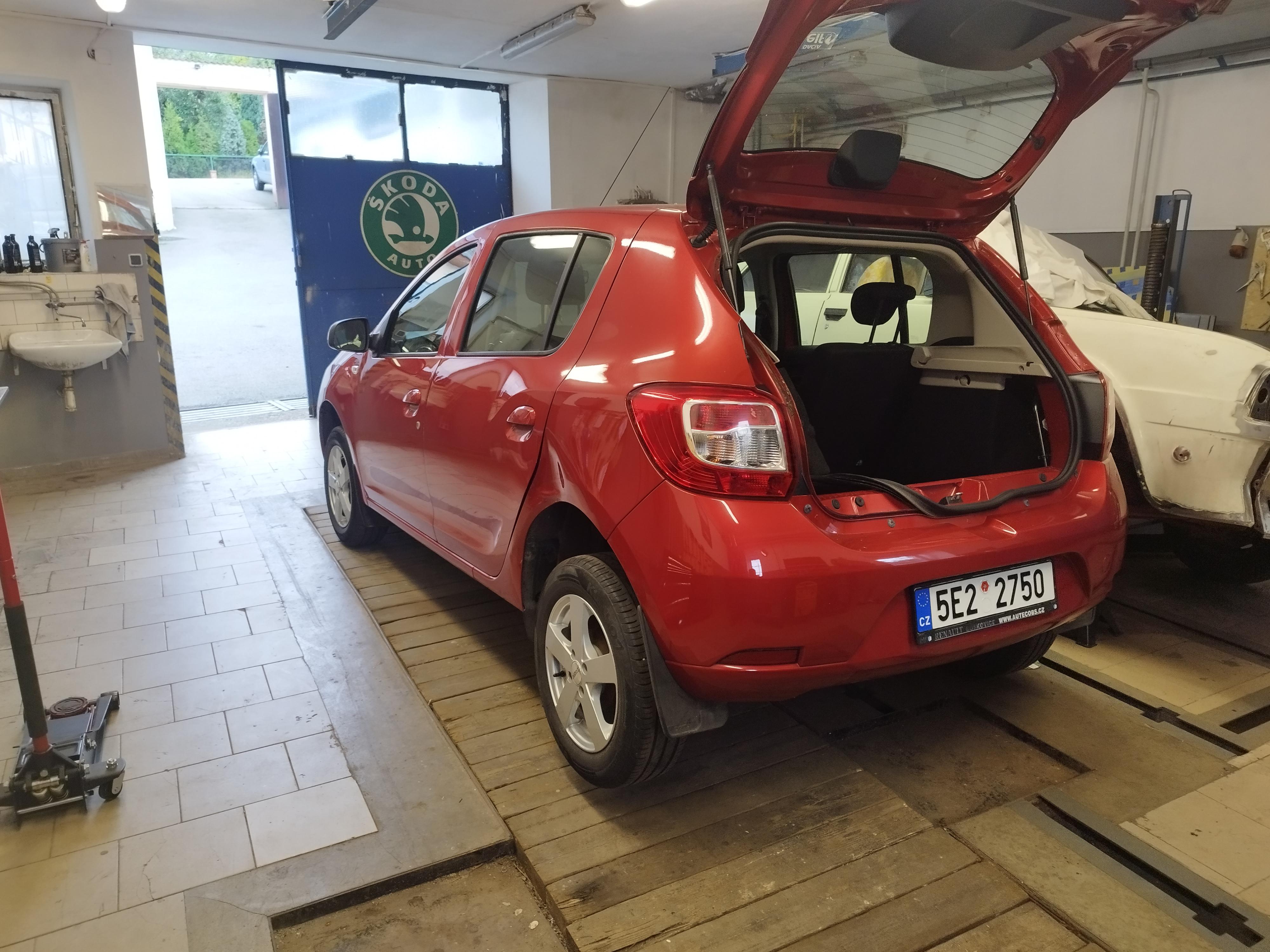 Vojtěch Lžíčař - Karosářské práce foto 6