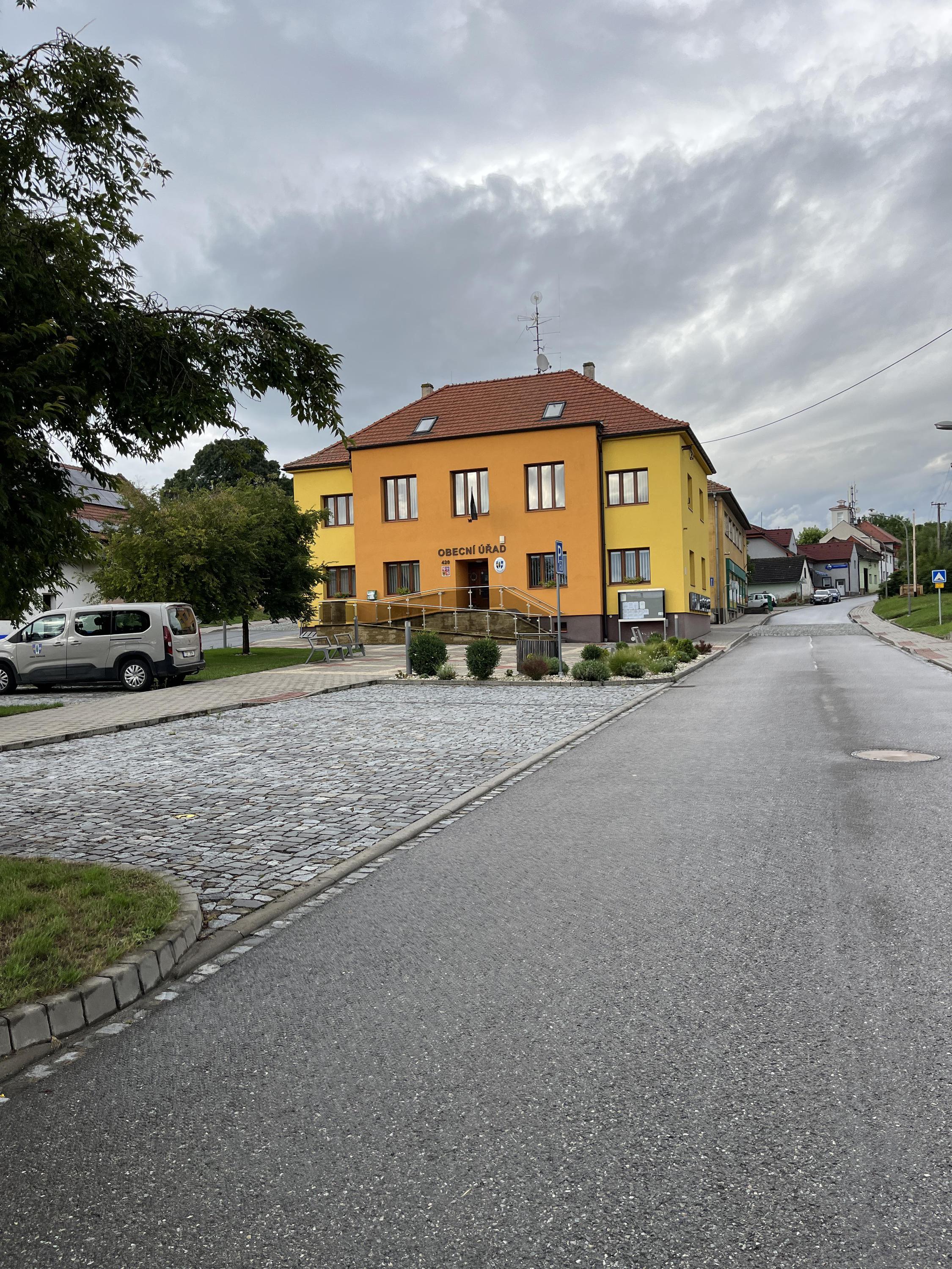 Topolná - obecní úřad foto 4