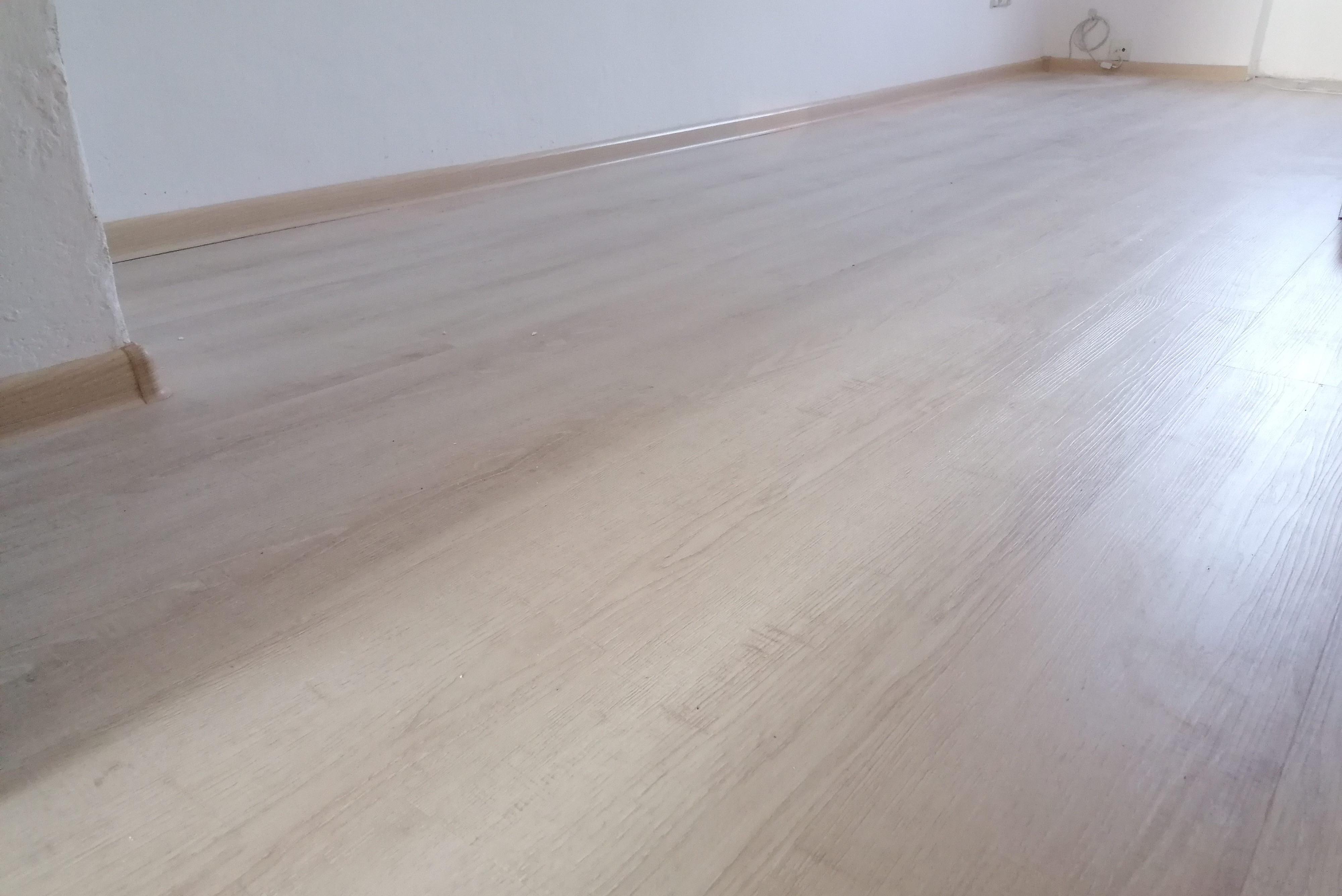 Zručný hodinový manžel - Jiří Dušek