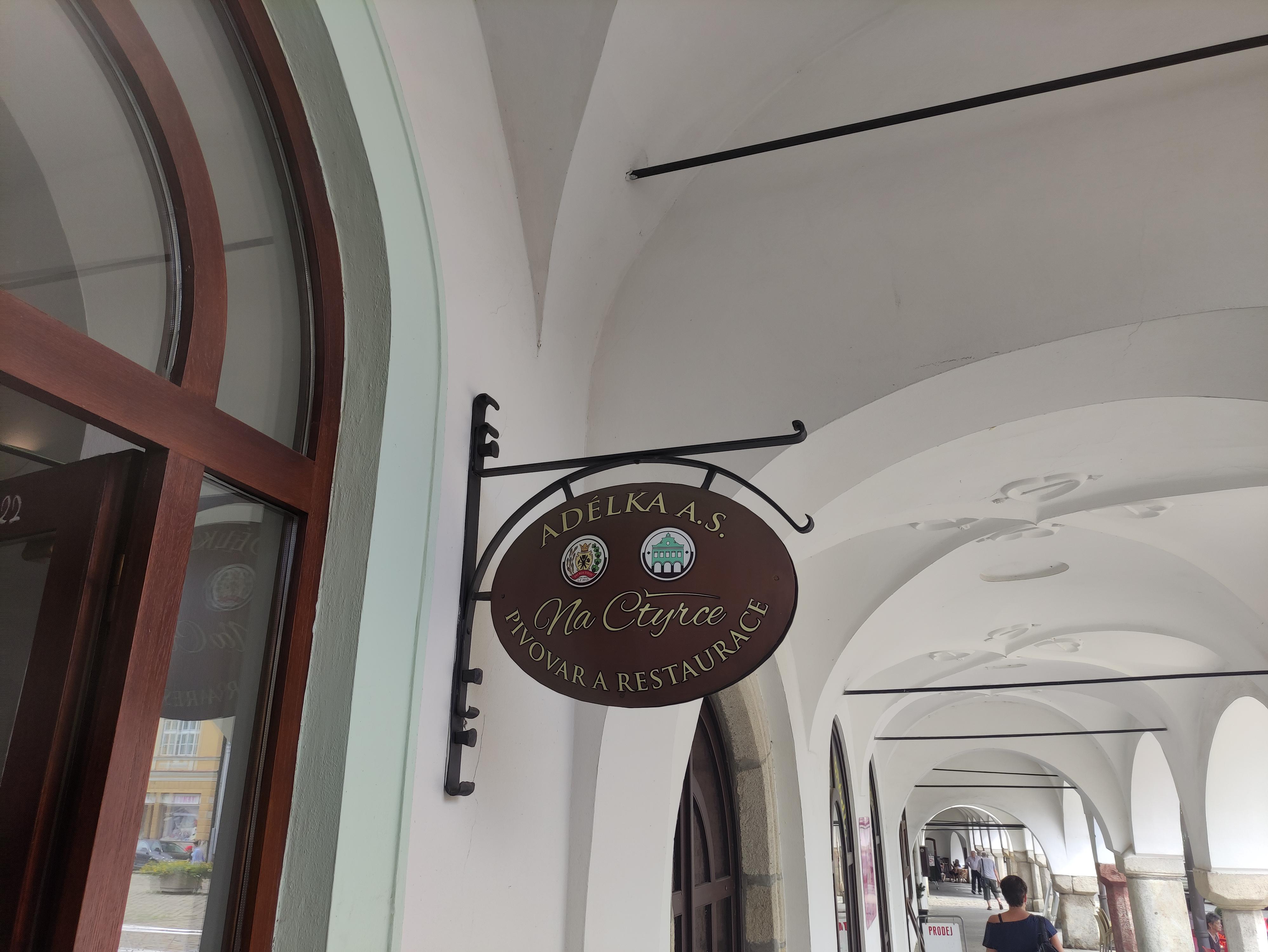 Restaurace a pivovar Na Čtyřce foto 5