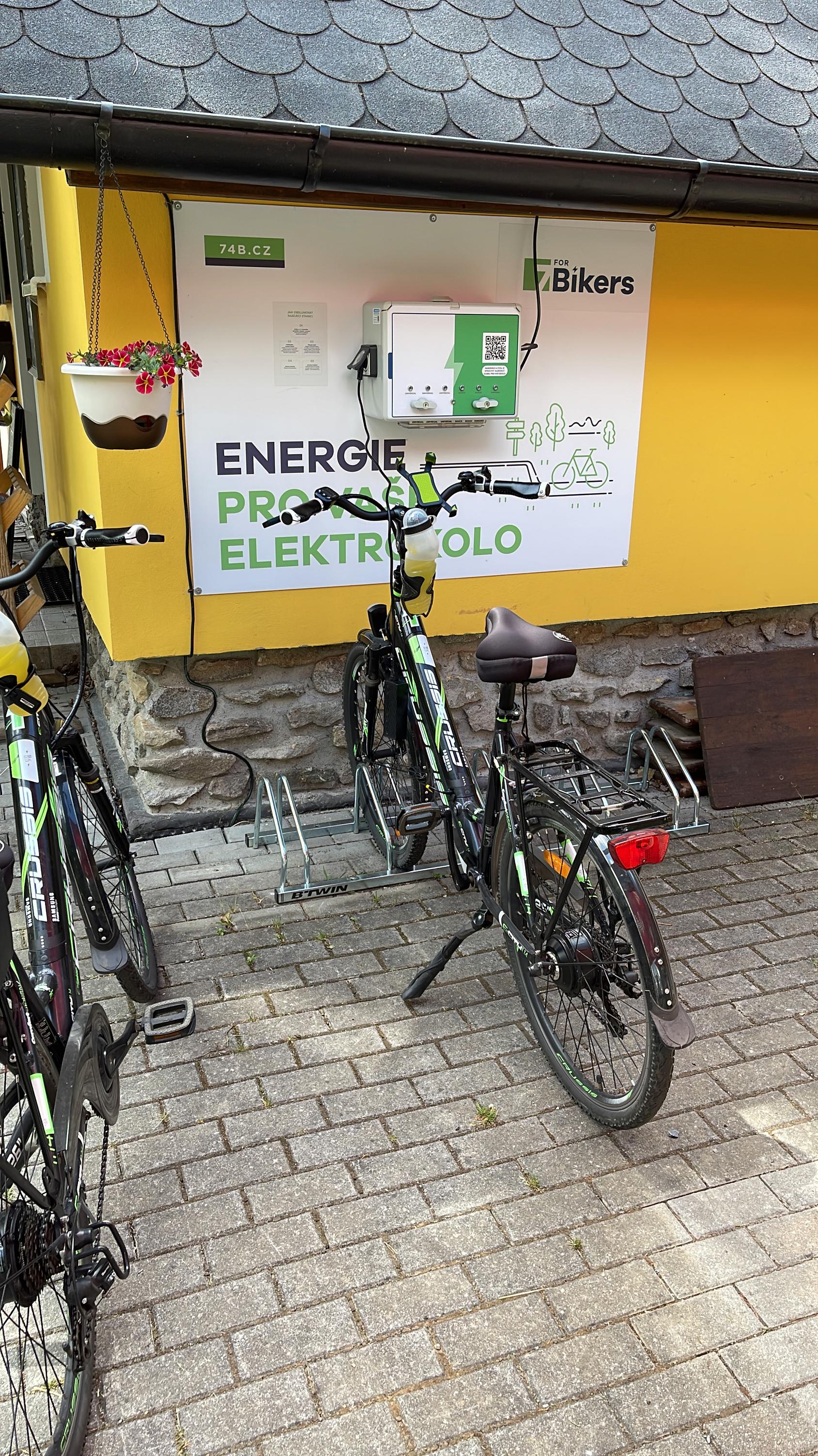 Nabíjecí stanice Rybí restaurace Hůrka foto 5