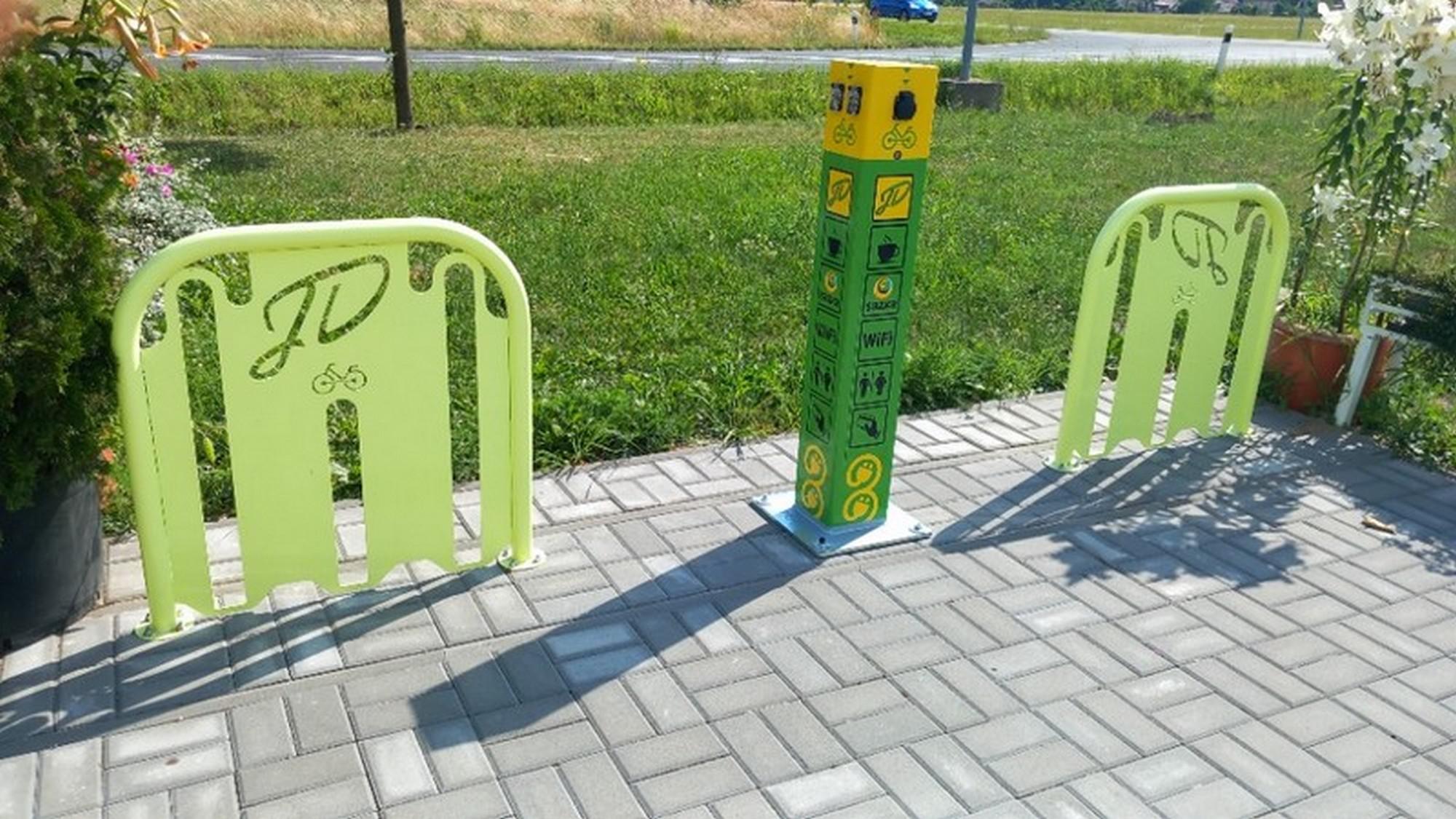 Nabíjeci stanice benzinka Javorník