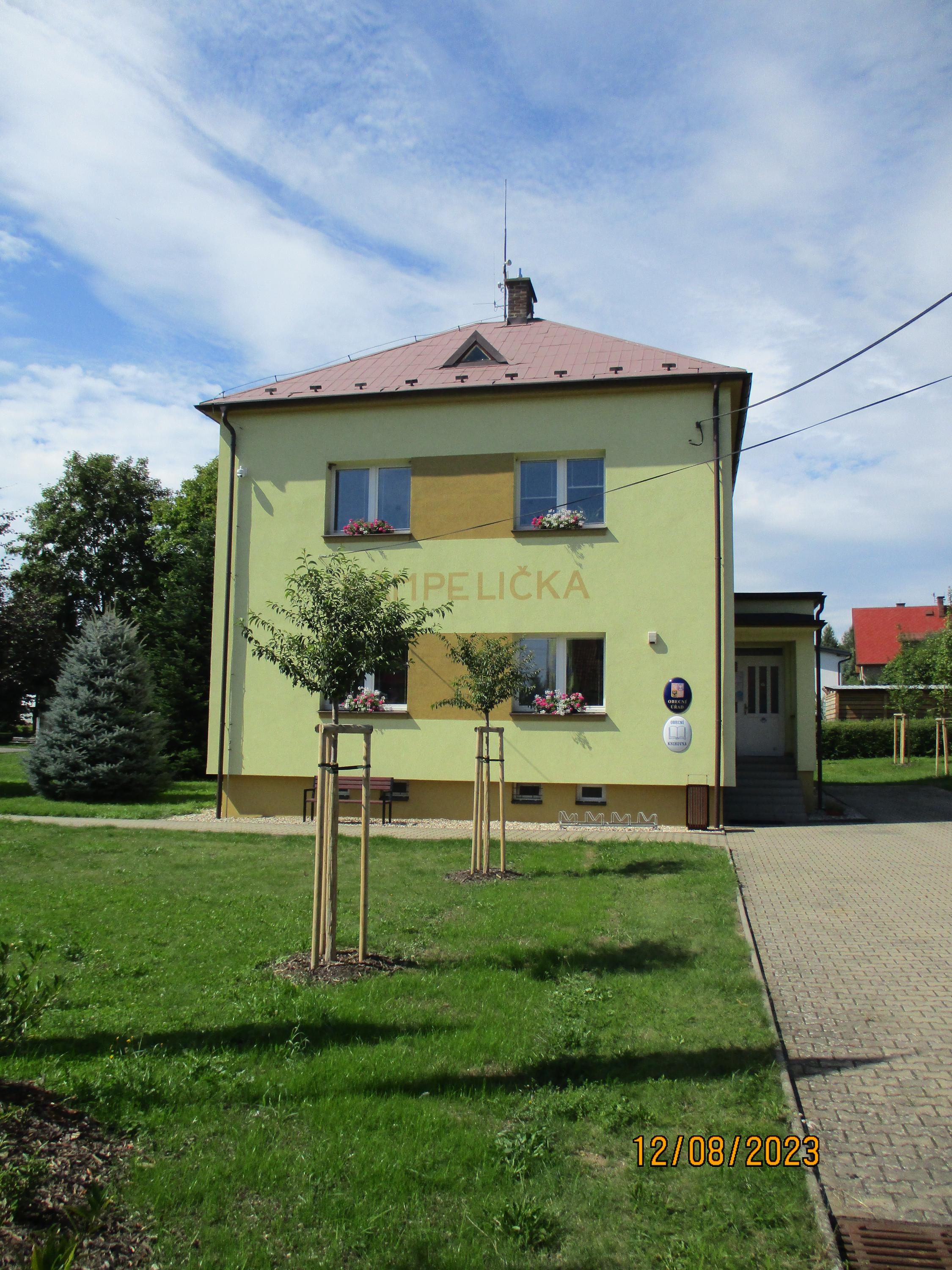 Místní knihovna Svijany foto 3