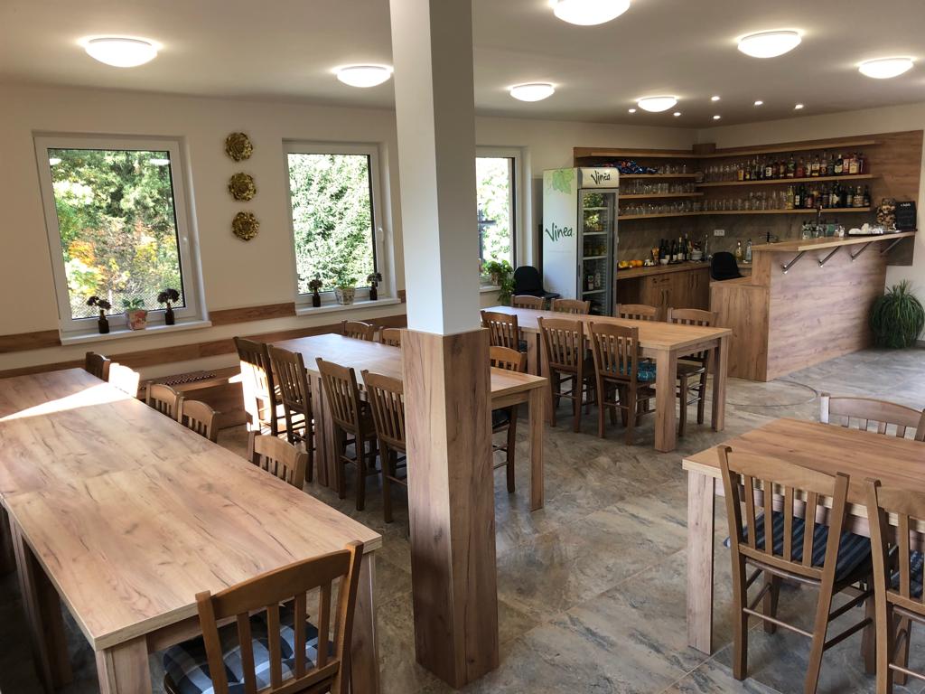 Restaurace Červená Lhota Zlatovláska foto 3