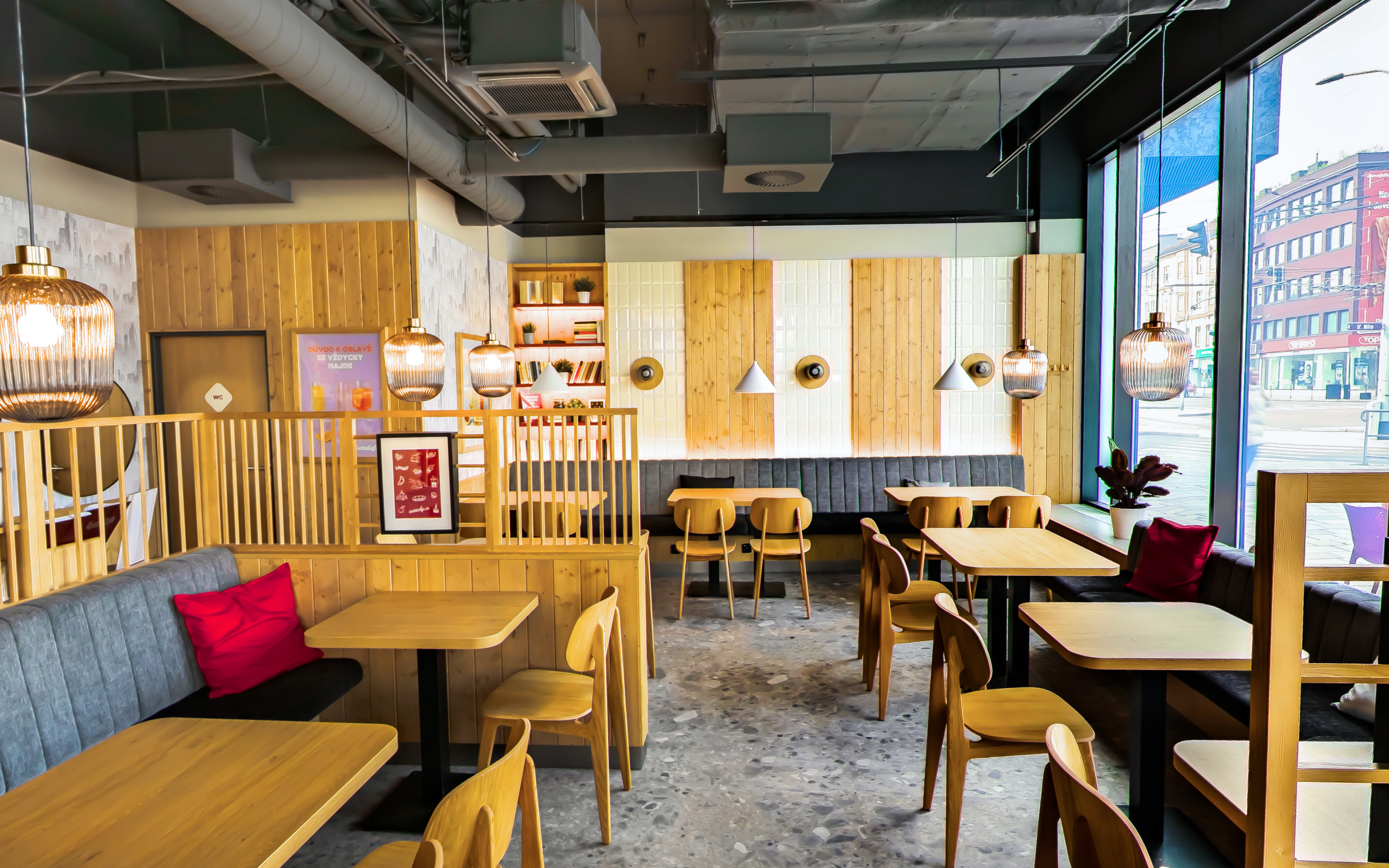 CrossCafe Masarykovo náměstí foto 5