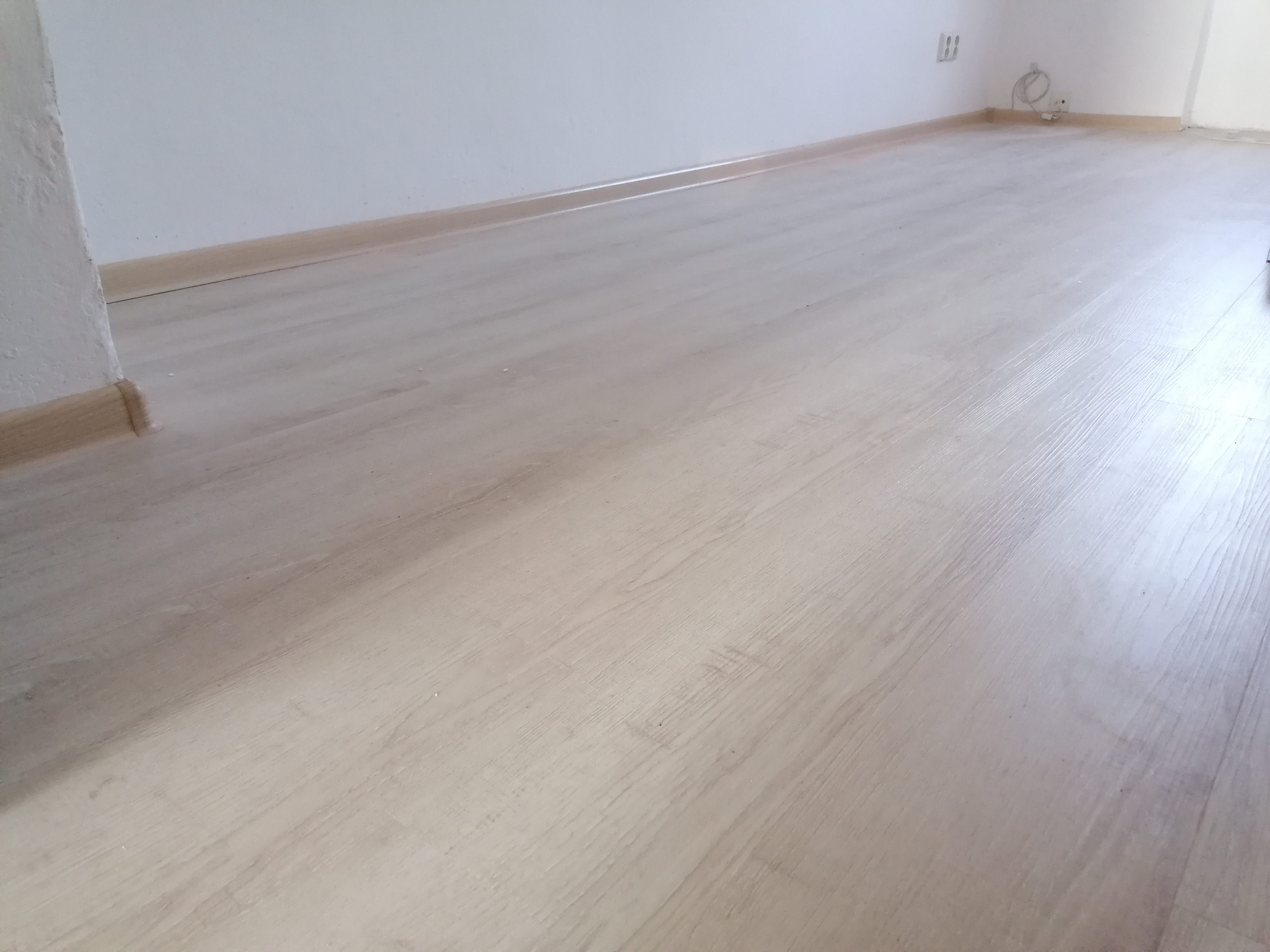Zručný hodinový manžel Jiří Dušek foto 2