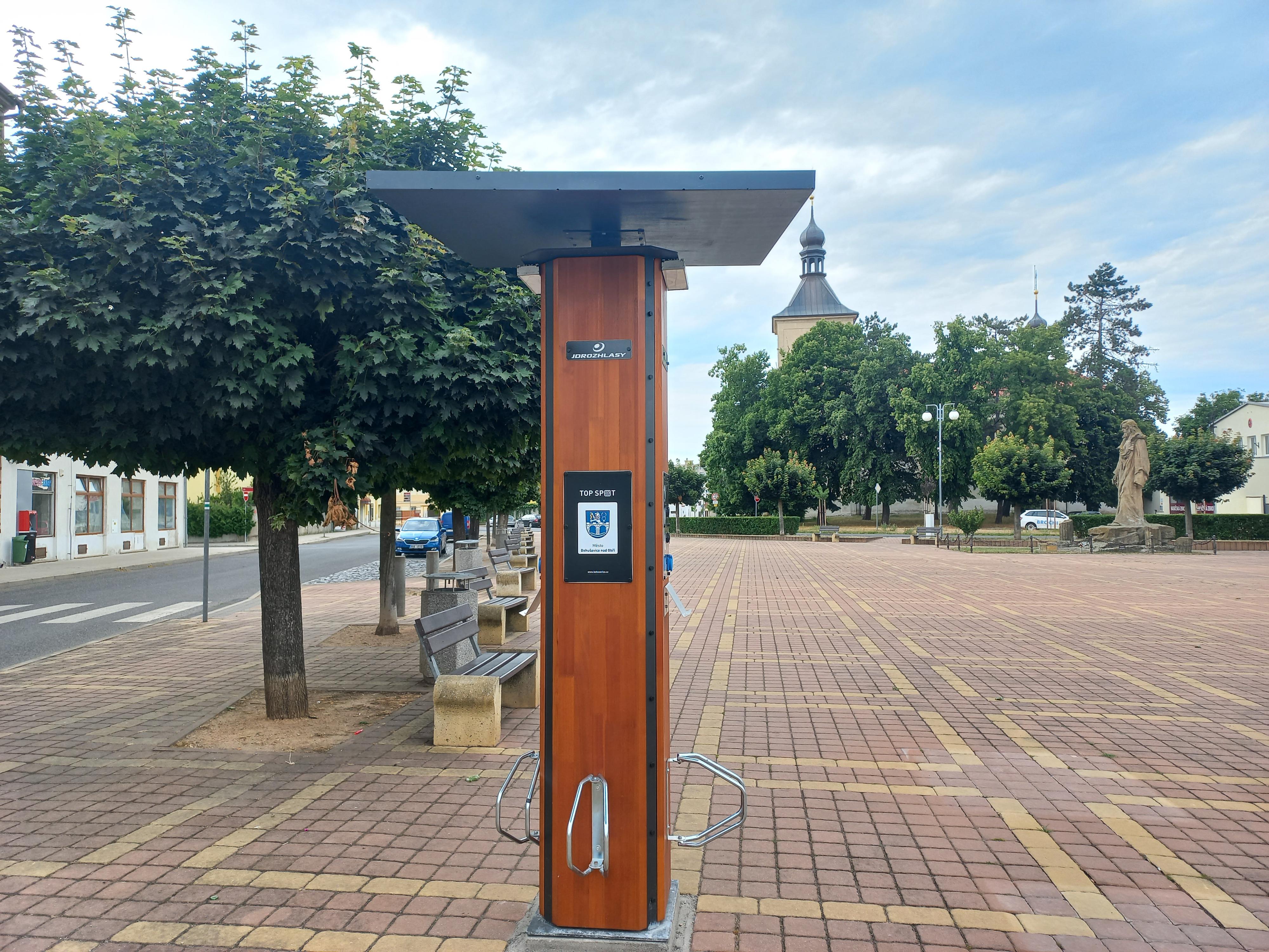 Multifunkční zásuvka pro nabíjení foto 5