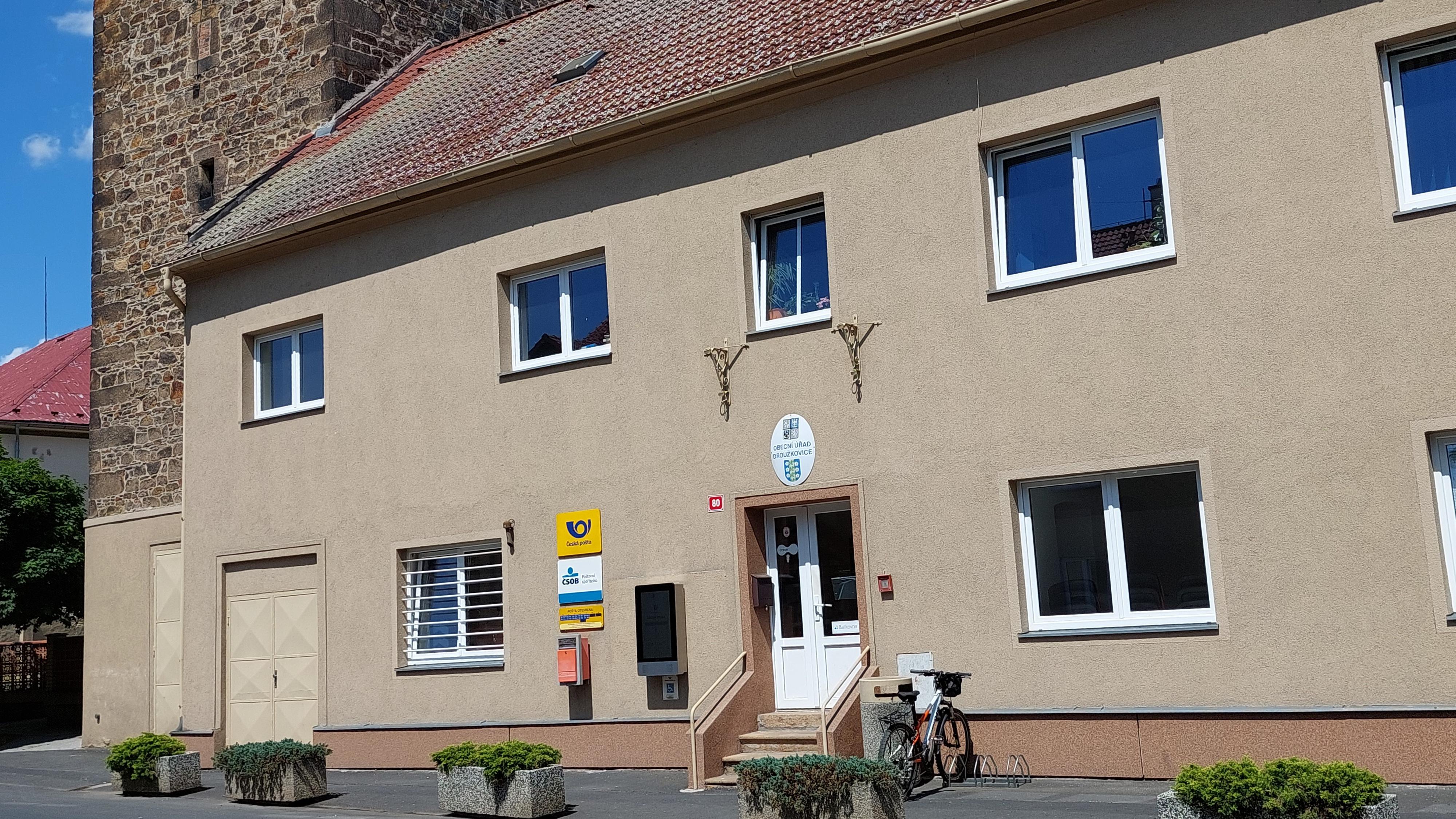 Droužkovice - obecní úřad foto 3