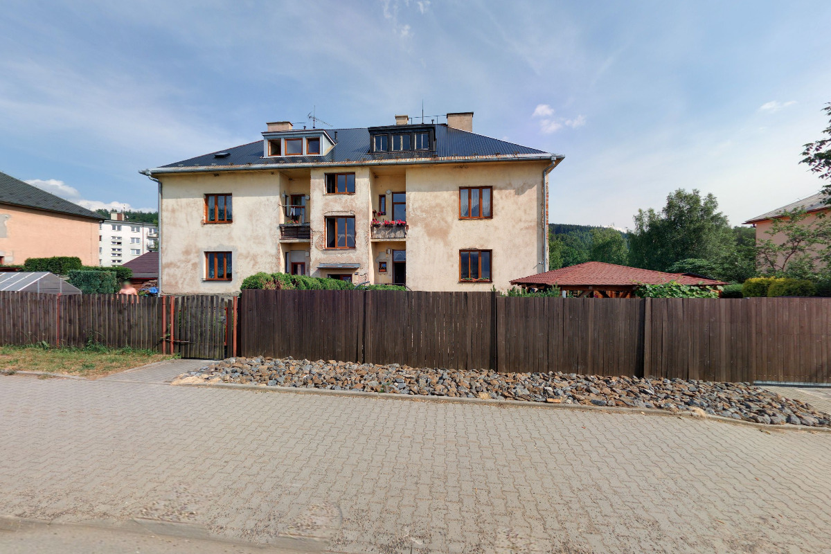 Lukáš Pátek - Rizikové kácení a výškové práce foto 2