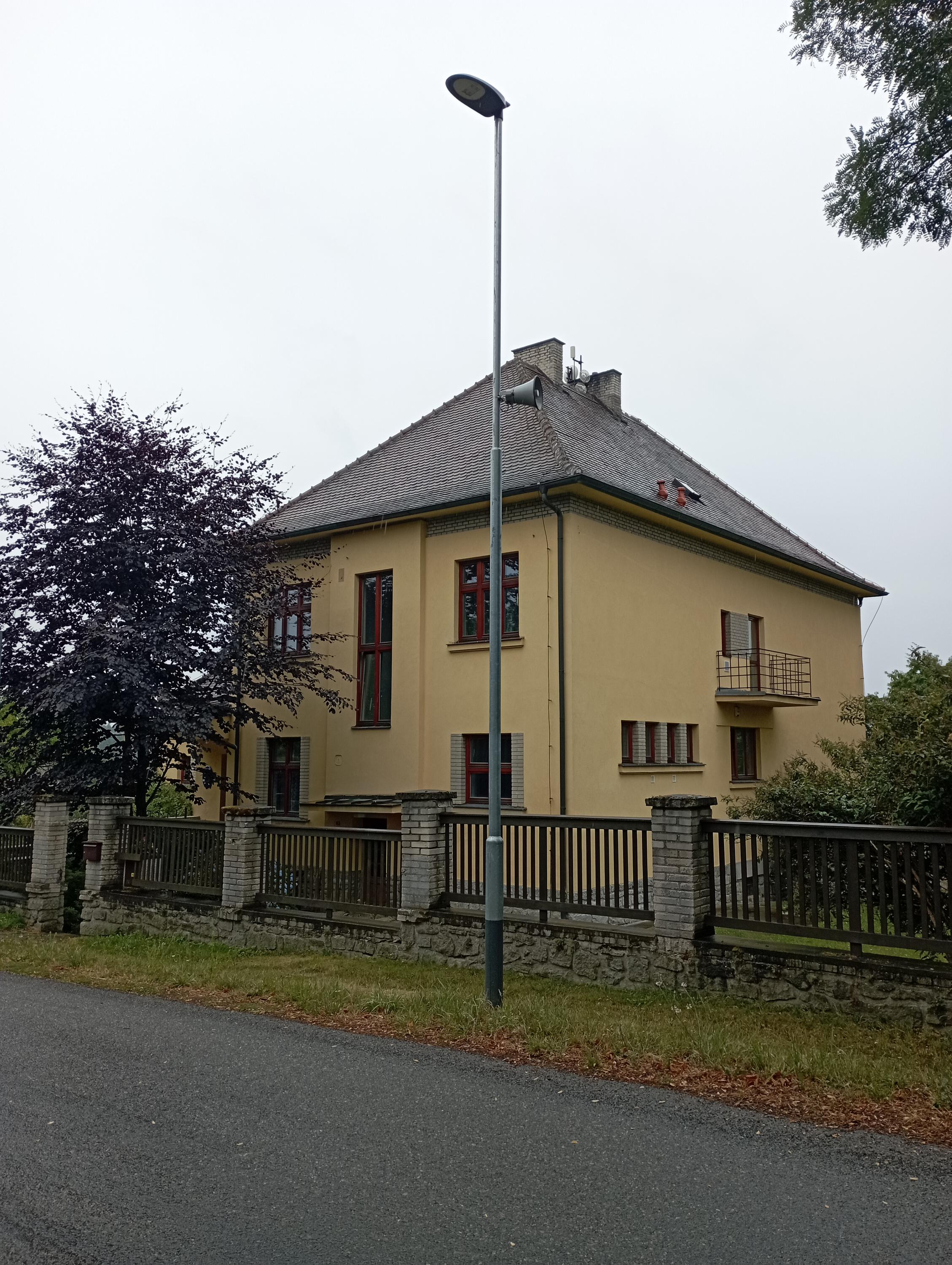 Řásná - obecní úřad foto 2