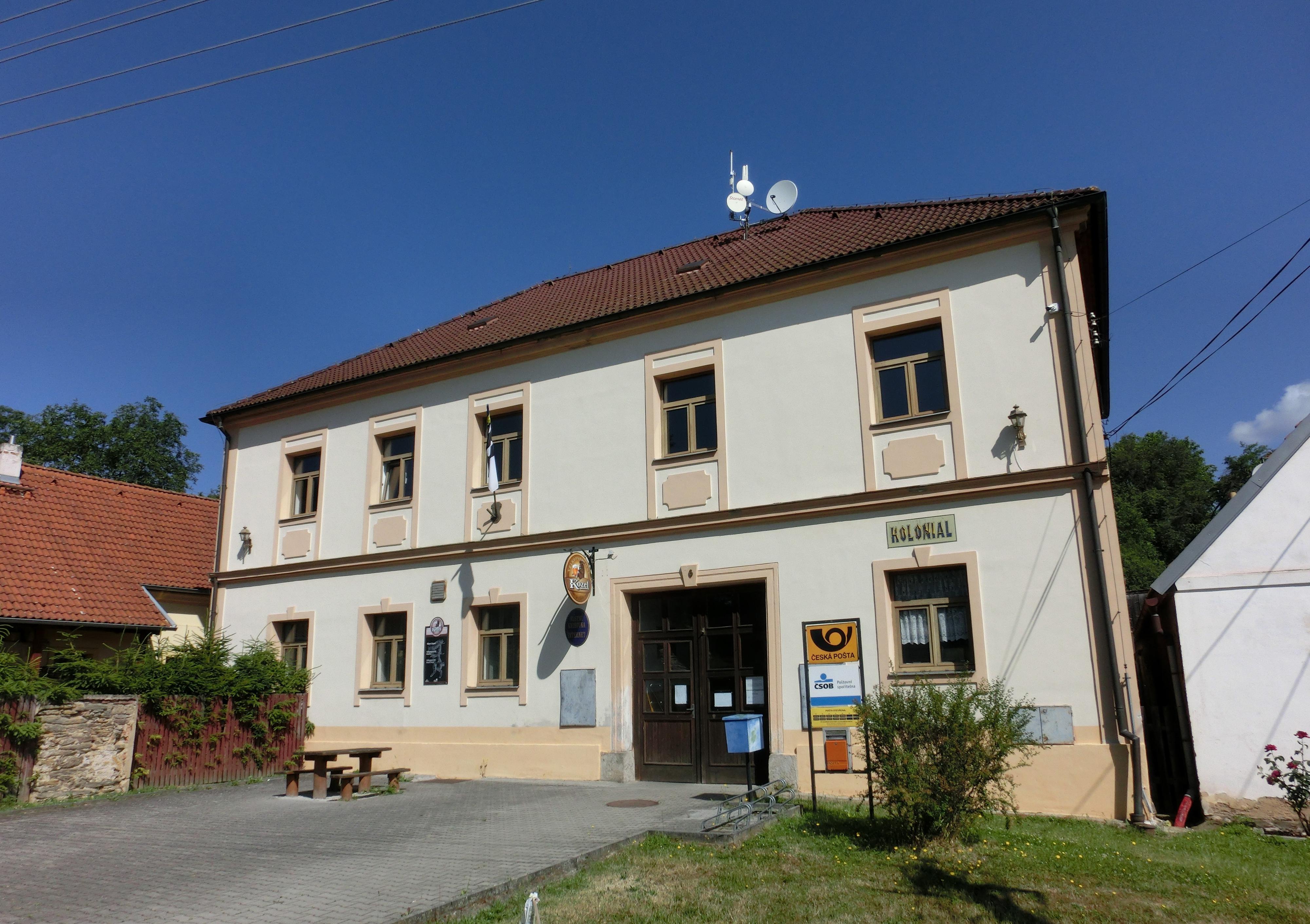 Ošelín - obecní úřad foto 3