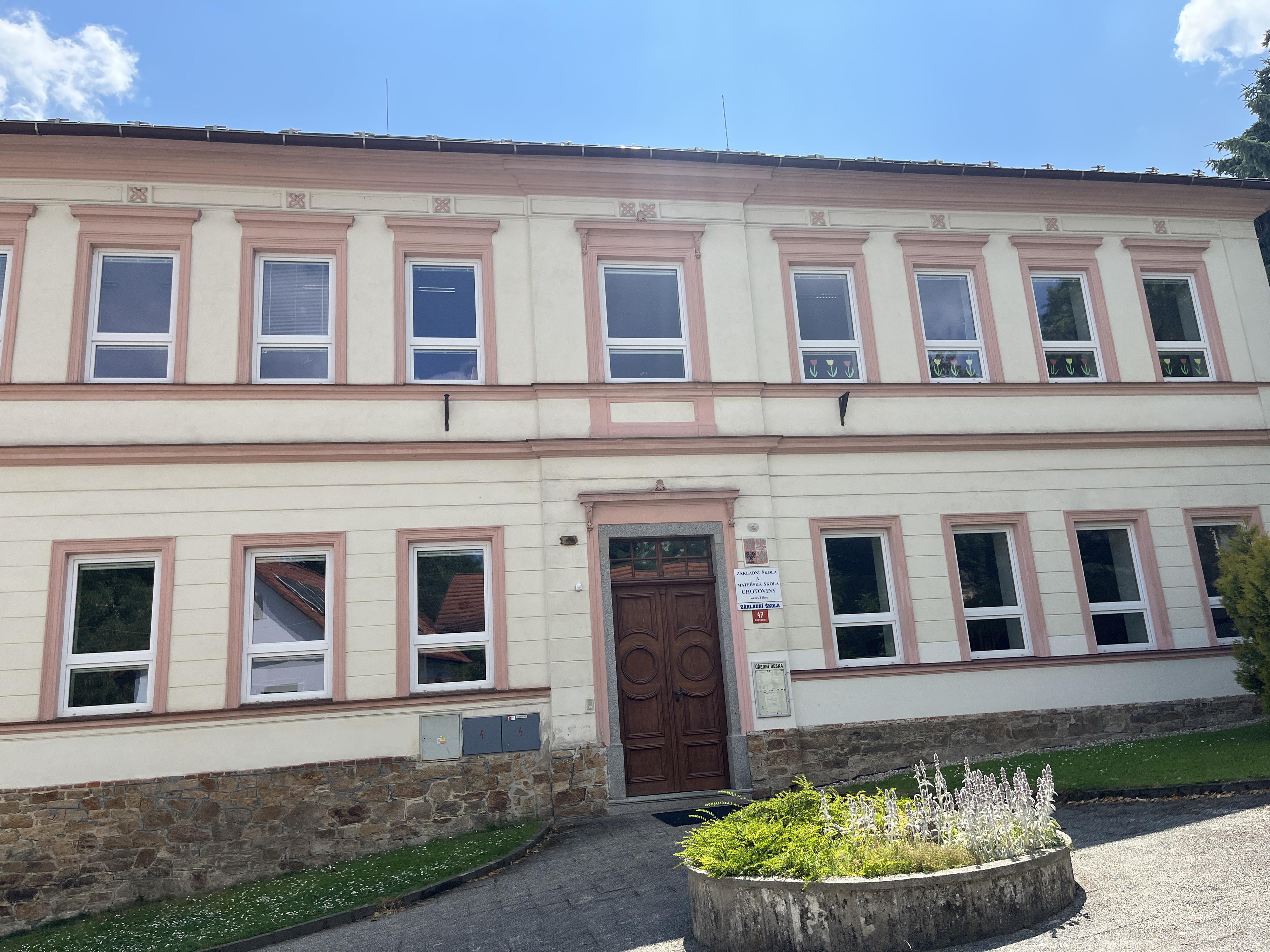 ZŠ a MŠ Chotoviny foto 2