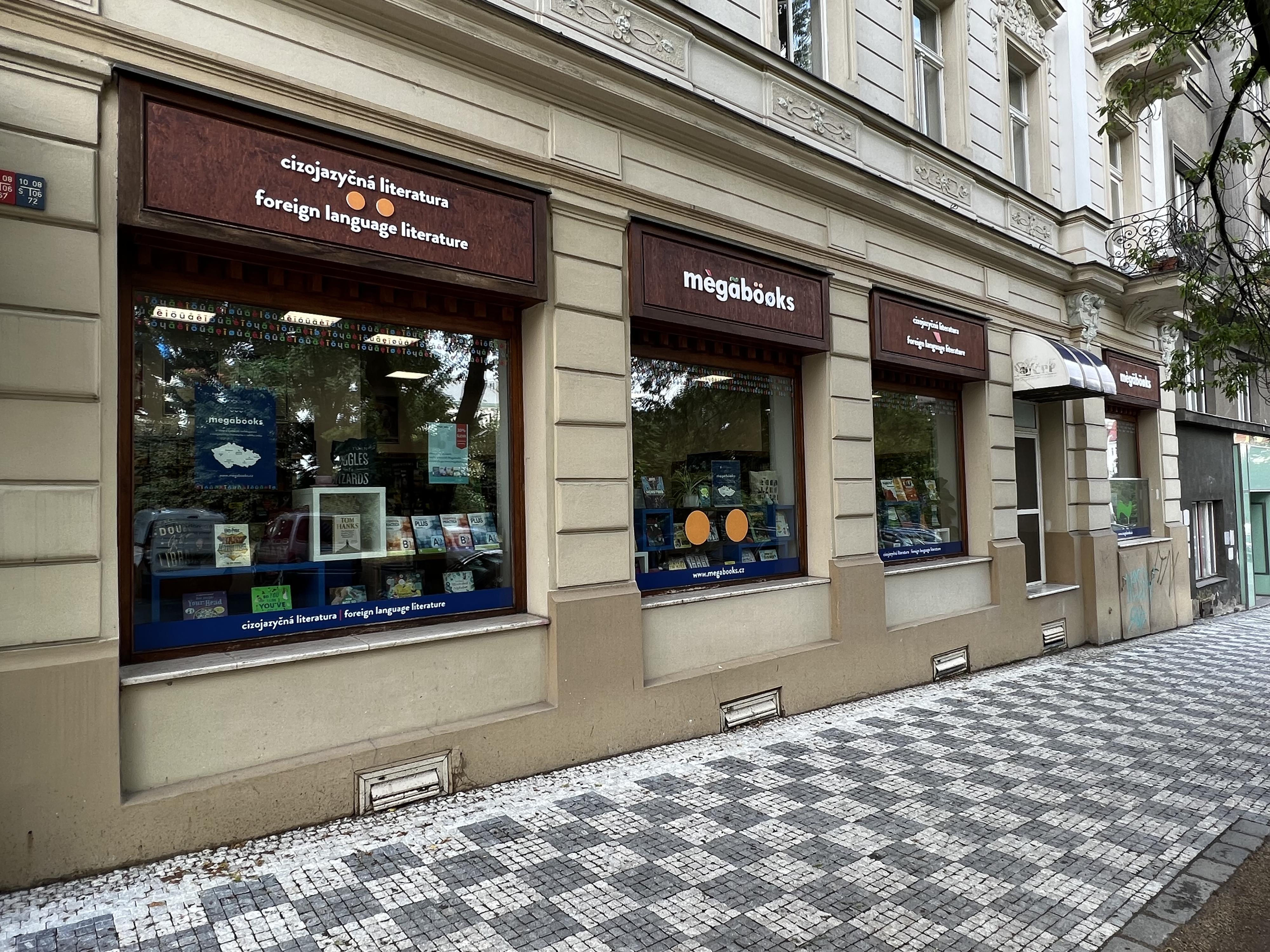 Knihkupectví Megabooks Praha Korunní foto 2