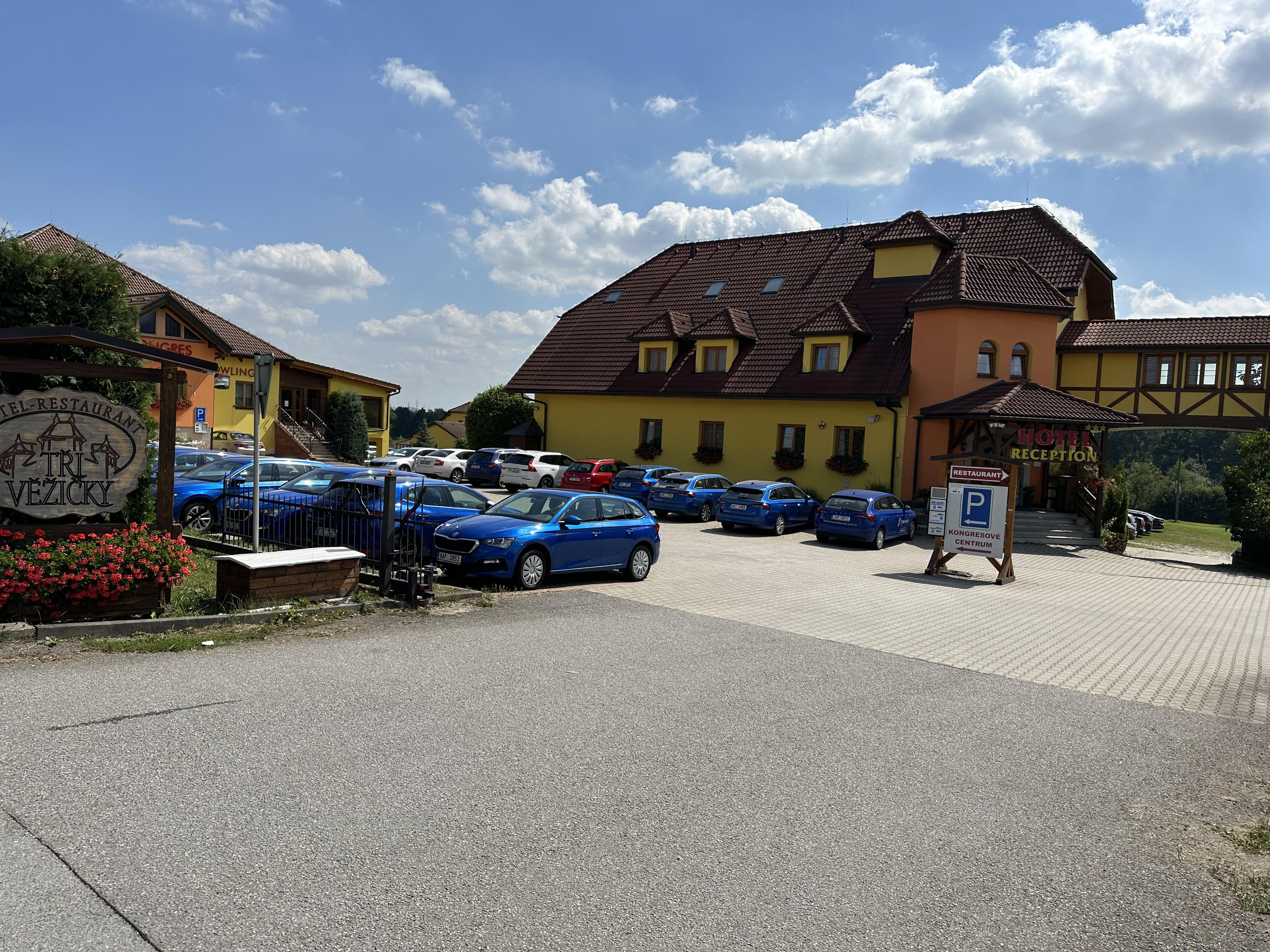 Hotel a kongresové centrum Tři Věžičky foto 3