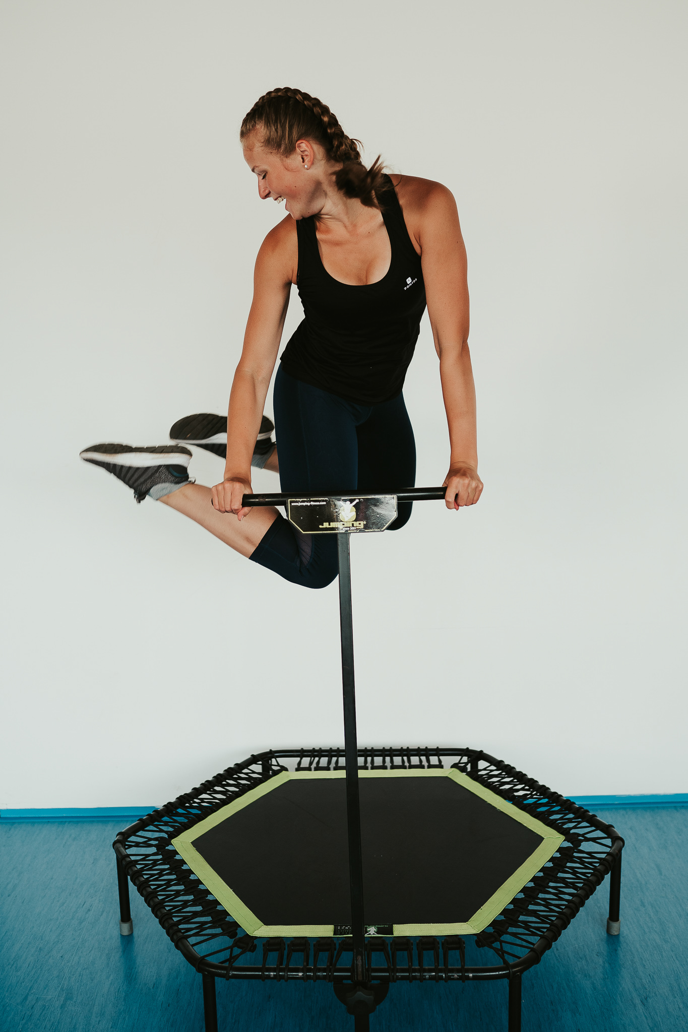 Jump. Smile & Dance. - Viola Honzová foto 3