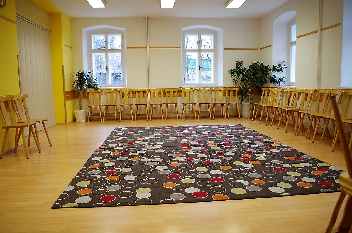 Chalupa Oldřichov v Hájích při DDM Větrník foto 2